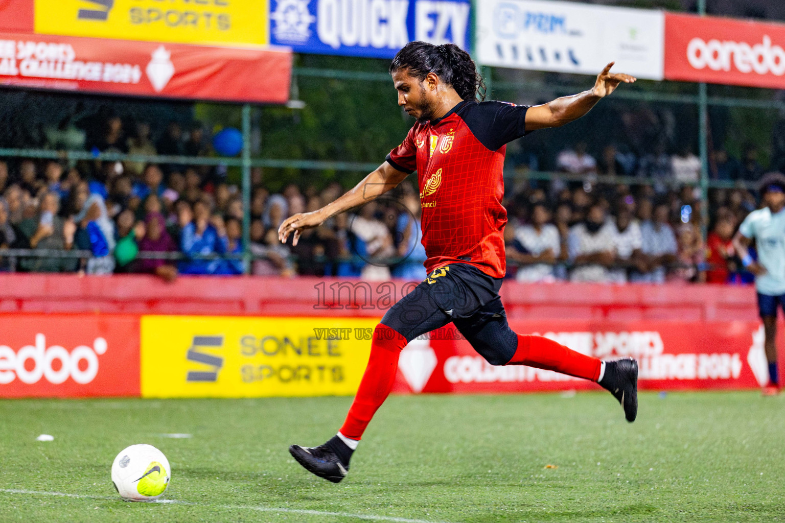 AA Mathiveri vs L Gan in Quarter Finals of Golden Futsal Challenge 2024 which was held on Friday, 1st March 2024, in Hulhumale', Maldives Photos: Nausham Waheed / images.mv