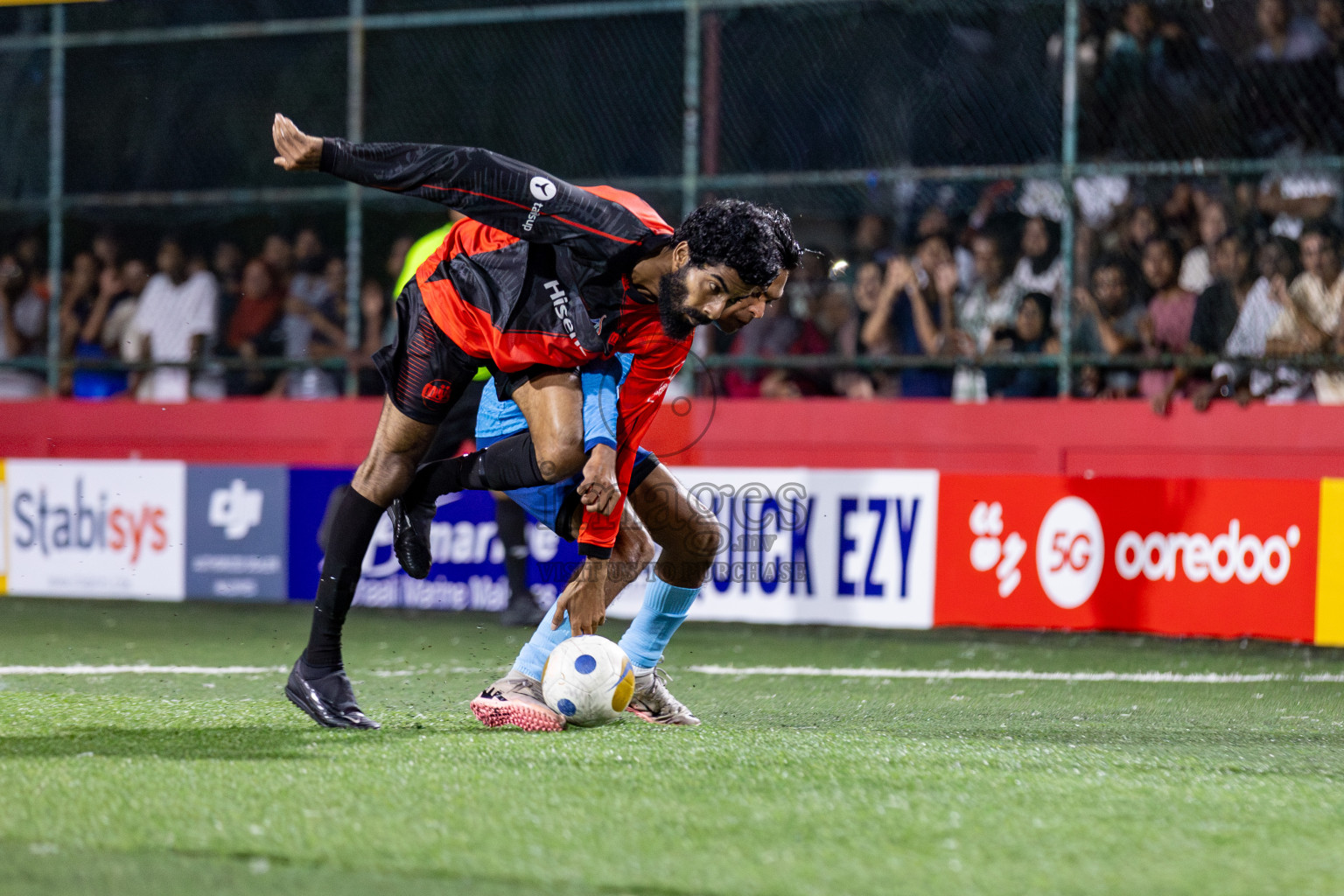 M Dhiggaru vs M Mulak in Day 12 of Golden Futsal Challenge 2025 was held on Thursday, 16th January 2025, in Hulhumale', Maldives.
Photos: Hassan Simah / images.mv