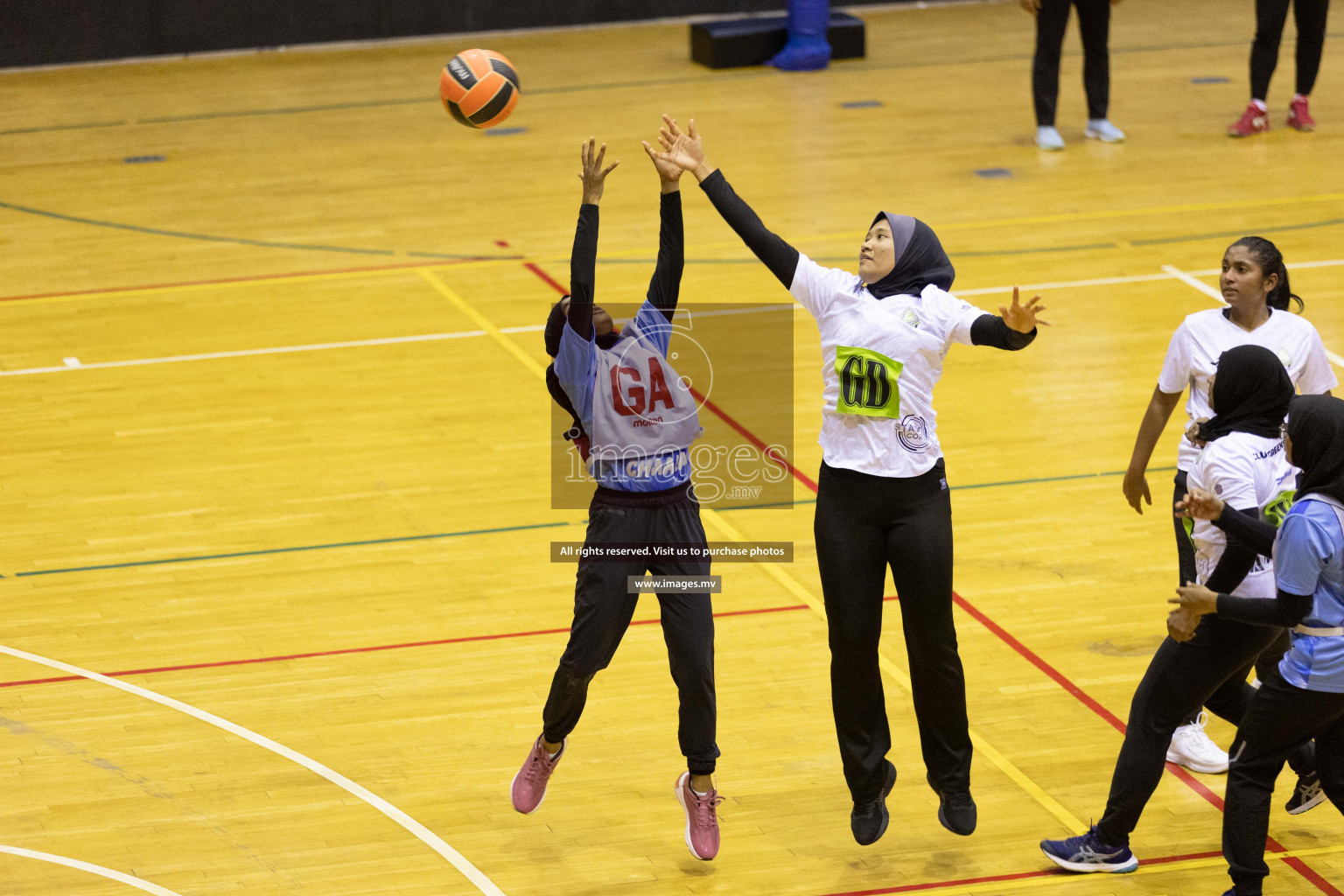 Club Green Streets vs Mahibadhoo in the Milo National Netball Tournament 2022 on 20 July 2022, held in Social Center, Male', Maldives. Photographer: Shuu / Images.mv