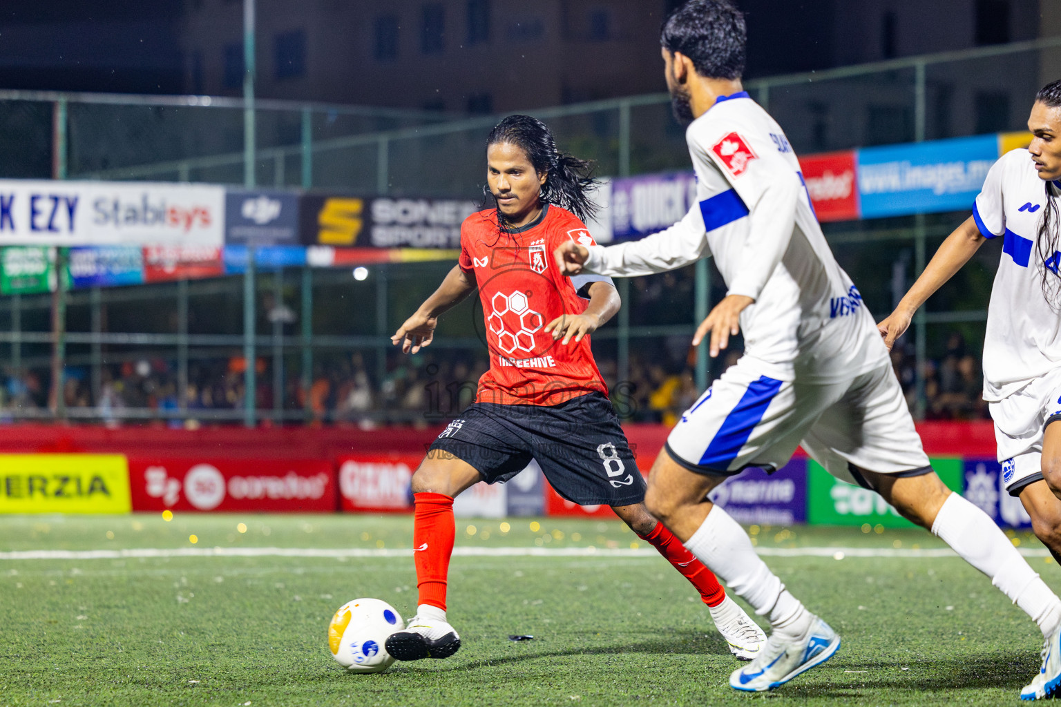 Th Thimarafushi VS Th Veymandoo in Atoll Round Semi-Final on Day 22 of Golden Futsal Challenge 2025 was held on Sunday , 26th January 2025, in Hulhumale', Maldives. Photos: Nausham Waheed / images.mv