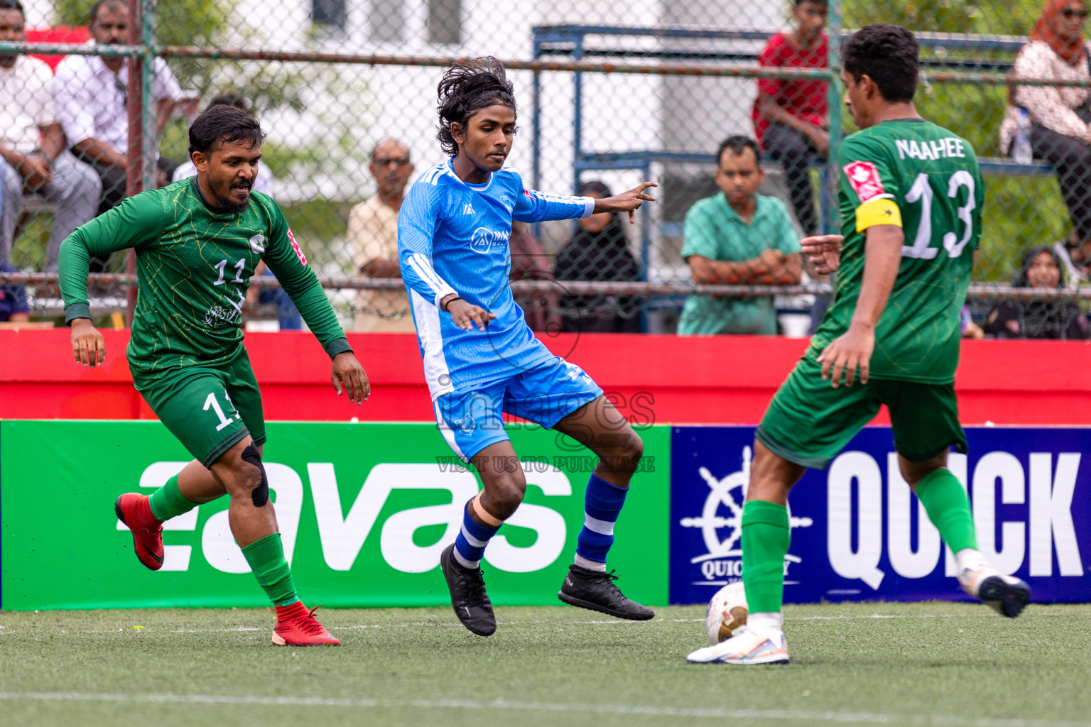 R Maduvvari VS R Alifushi in Day 6 of Golden Futsal Challenge 2025 on Friday, 6th January 2025, in Hulhumale', Maldives 
Photos: Hassan Simah / images.mv