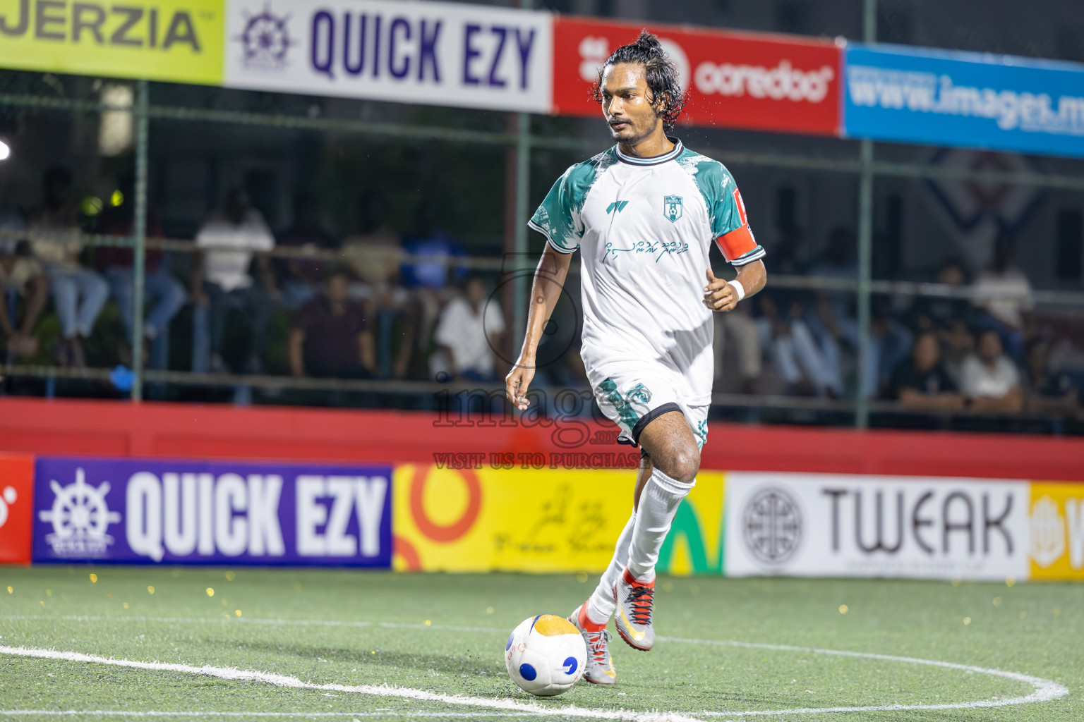 HDh Nellaidhoo vs HDh Kumundhoo in Day 1 of Golden Futsal Challenge 2025 on Sunday, 5th January 2025, in Hulhumale', Maldives
Photos: Ismail Thoriq / images.mv