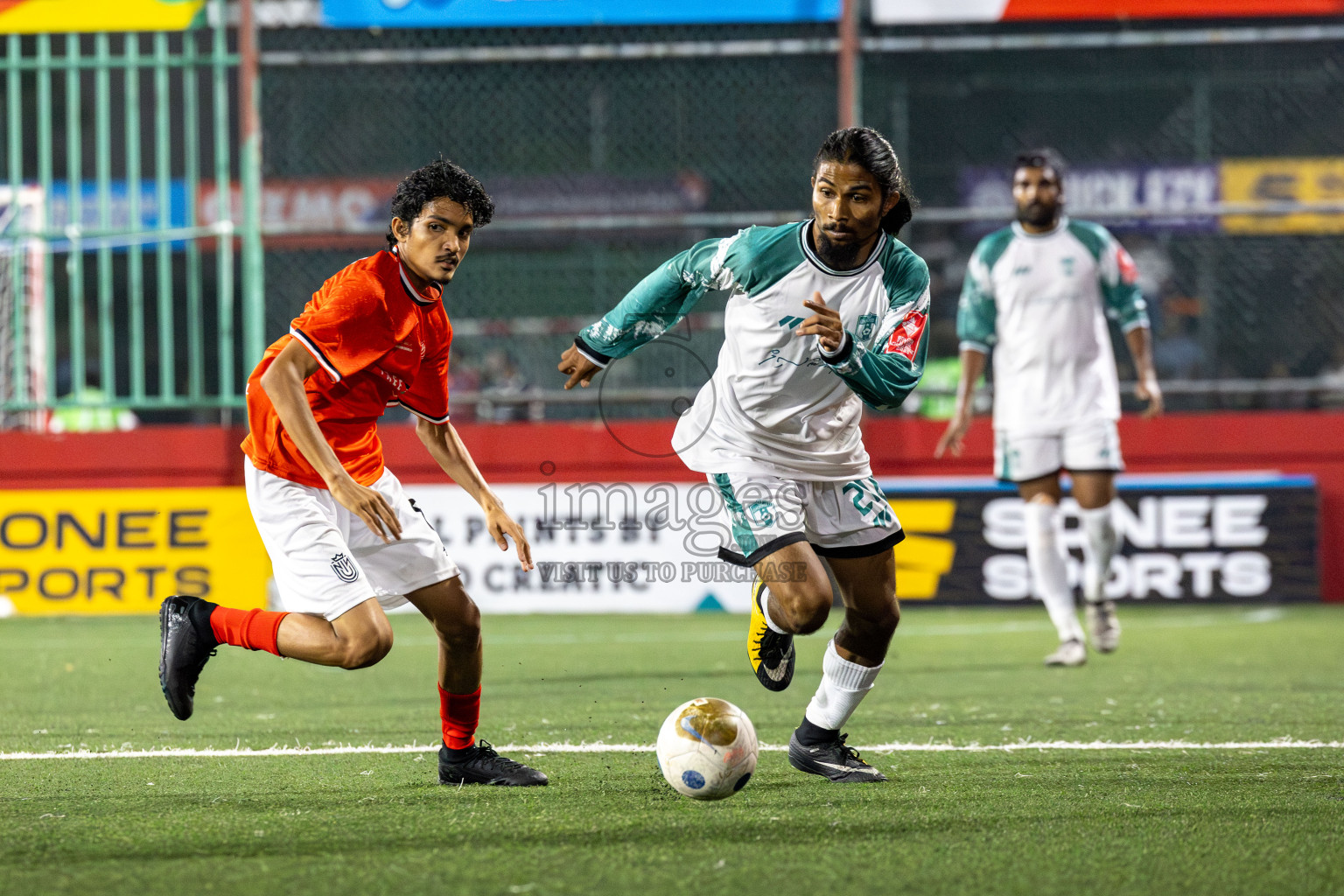 HDh Nolhivaran vs HDh Kumundhoo in Day 13 of Golden Futsal Challenge 2025 was held on Friday, 17th January 2025, in Hulhumale', Maldives 
Photos: Hassan Simah / images.mv