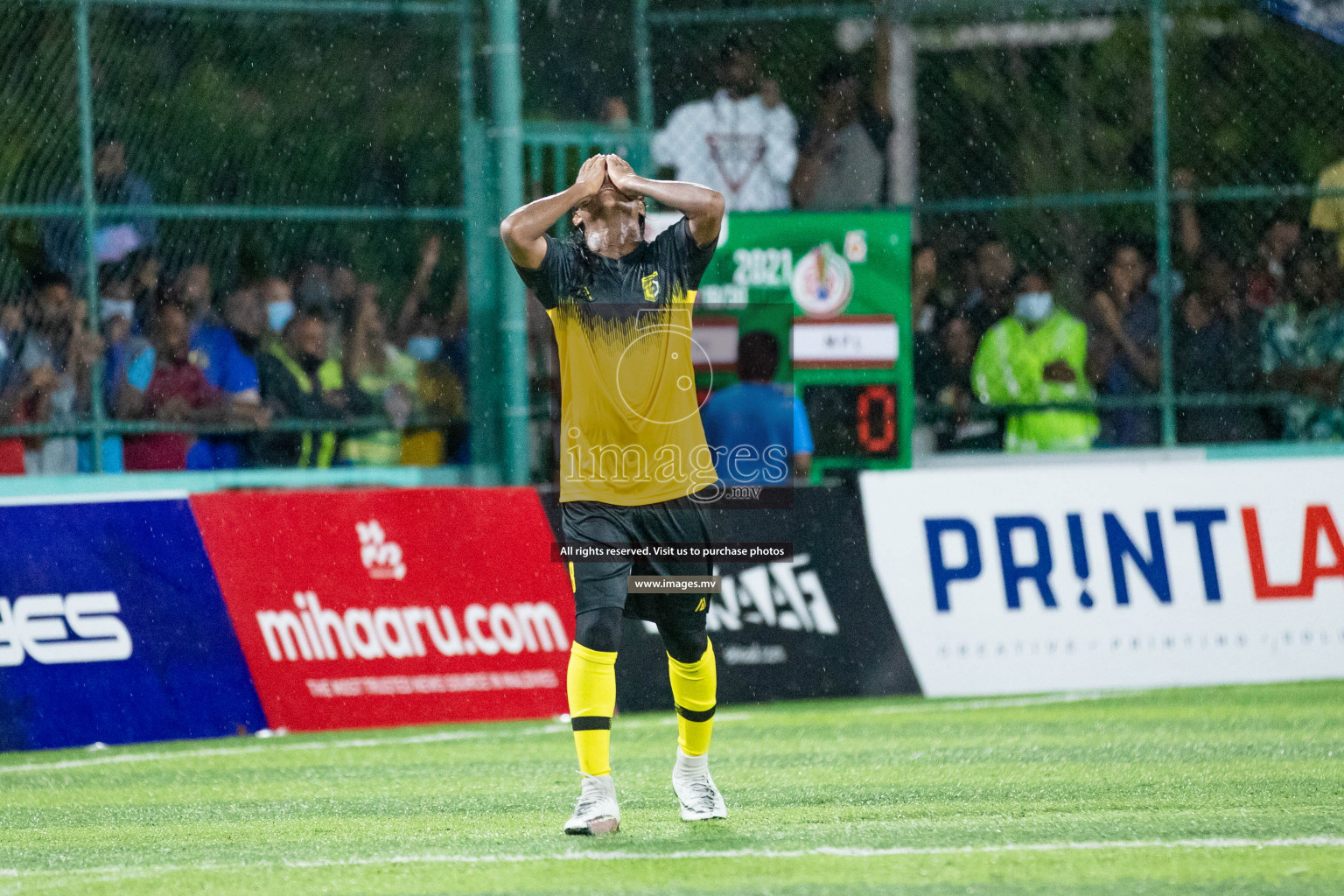 Team MPL vs Team RRC in the Quarter Finals of Club Maldives 2021 held at Hulhumale'; on 13th December 2021 Photos:Shu Abdul Sattar / images/mv