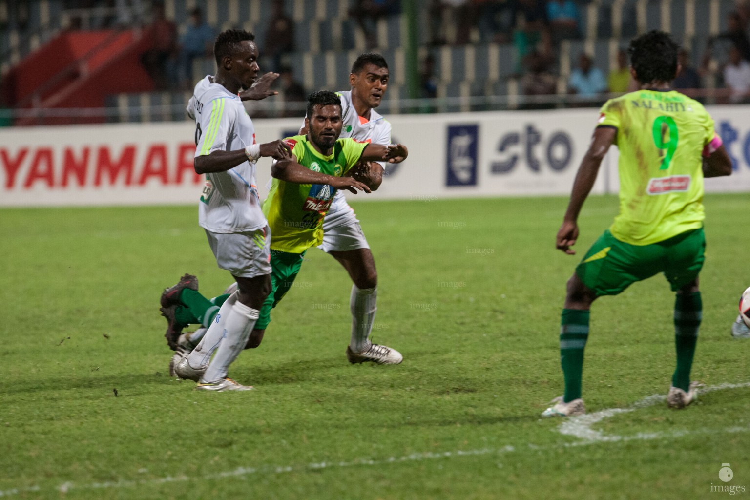 President's CUP 2016, Maziya Sports & Recreation vs S.Feydhoo Wednesday, November . 15, 2016. (Images.mv Photo/ Abdulla Sham).