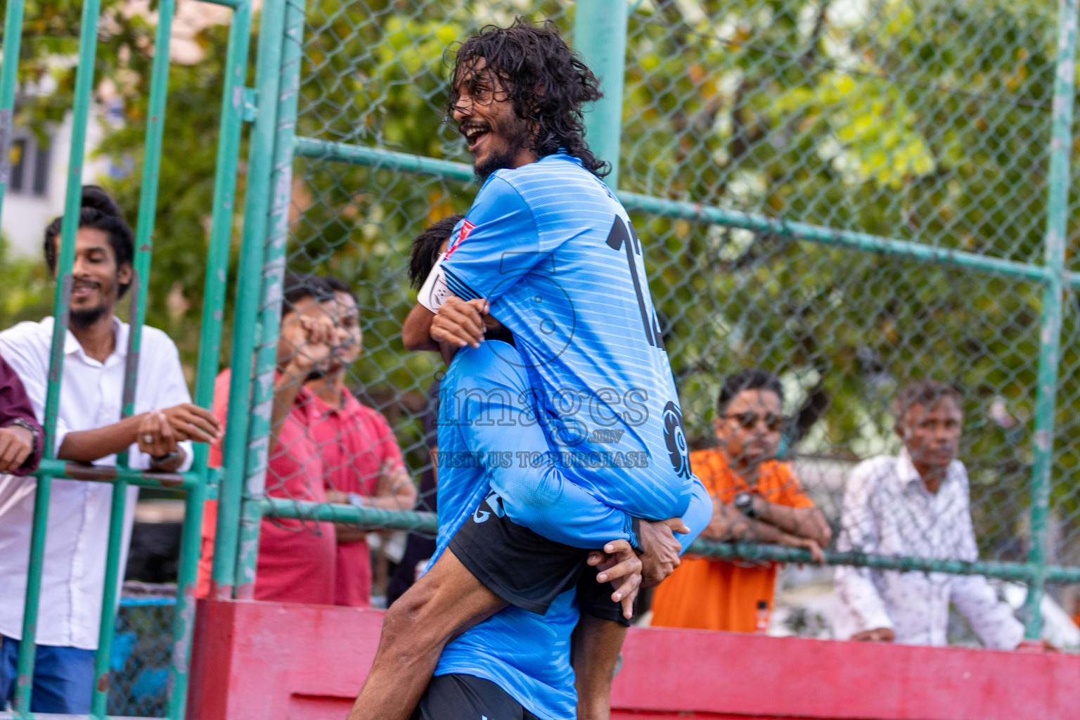 GDh. Gadhdhoo  VS  GDh. Hoandedhdhoo in Day 12 of Golden Futsal Challenge 2024 was held on Friday, 26th January 2024, in Hulhumale', Maldives 
Photos: Hassan Simah / images.mv