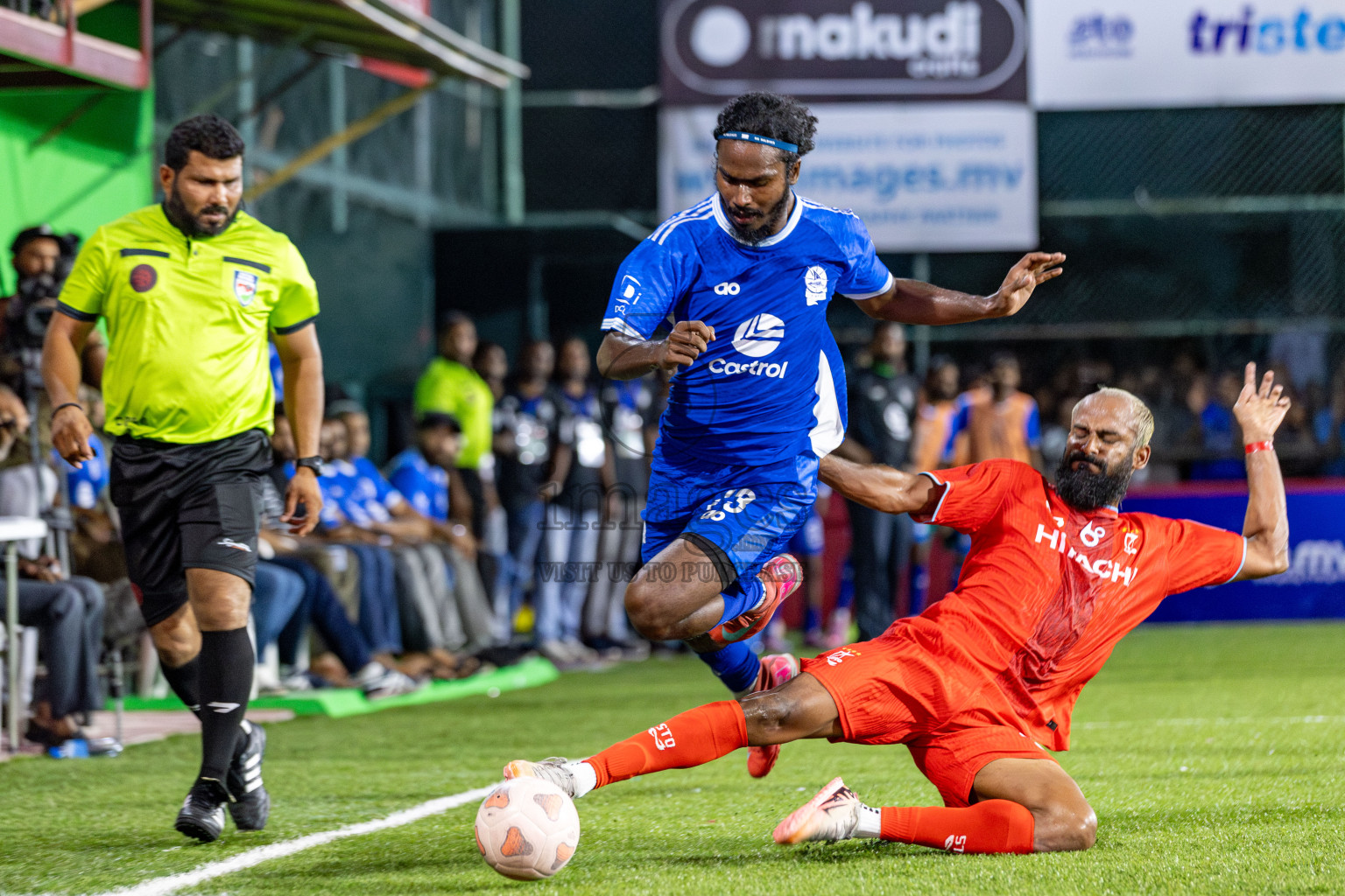 STO RC vs Club MTCC in the Quarter Finals of Club Maldives Cup 2025 was held in Rehendhi Futsal Ground, Hulhumale', Maldives on Friday, 17th October 2025. 
Photos: Ismail Thoriq, Hassan Simah / images.mv