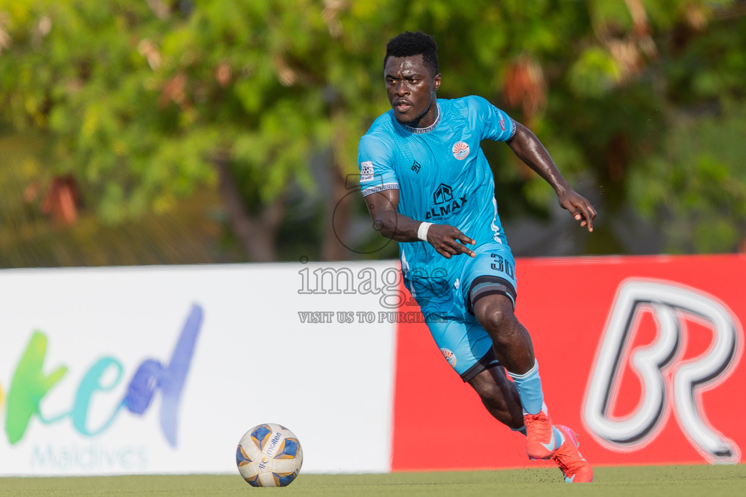 Semi Finals Match 01 Irumathi FC VS CC Sports Club in Day 7 of Eydhafushi Cup 2025 held in Eydhafushi Football Stadium at B. Eydhafushi, Maldives on Friday, 12th September 2025. Photos: Arif Rasheed / images.mv