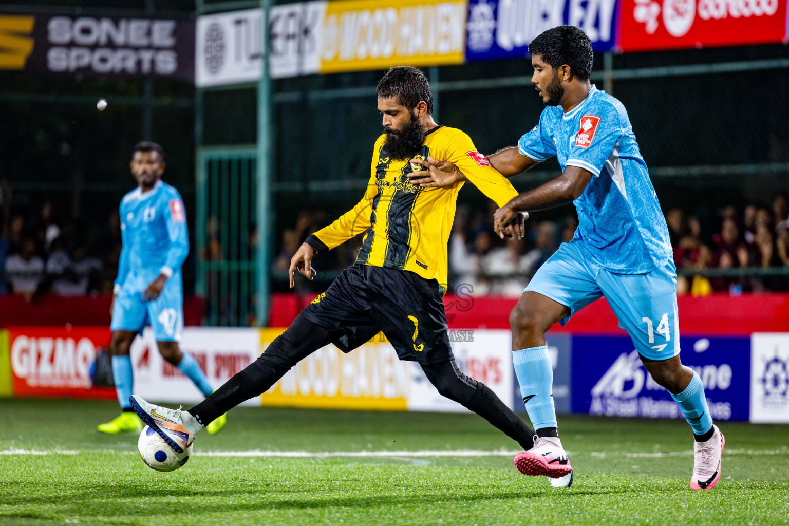 HA Dhidhdhoo vs HA Vashafaru in Day 5 of Golden Futsal Challenge 2025 on Thursday, 9th January 2025, in Hulhumale', Maldives Photos: Nausham waheed / images.mv
