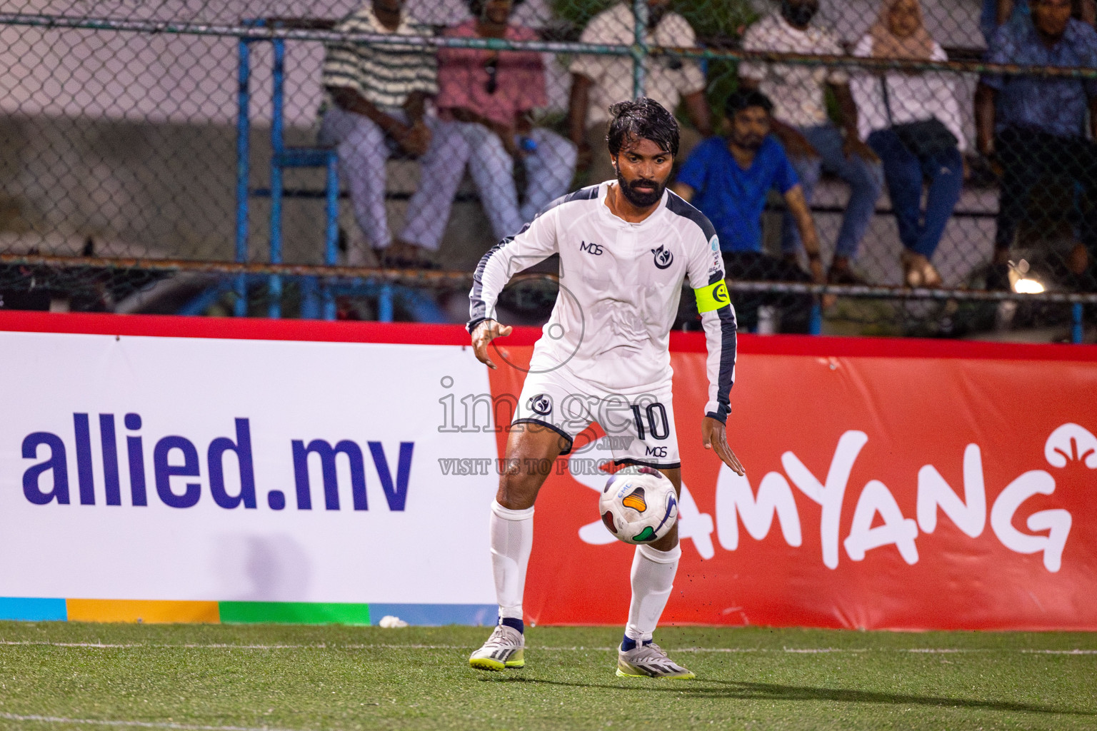 DHAAKHILY CLUB vs HULHUMALE HOSPITAL in Club Maldives Classic 2024 held in Rehendi Futsal Ground, Hulhumale', Maldives on Thursday, 5th September 2024. 
Photos: Hassan Simah / images.mv