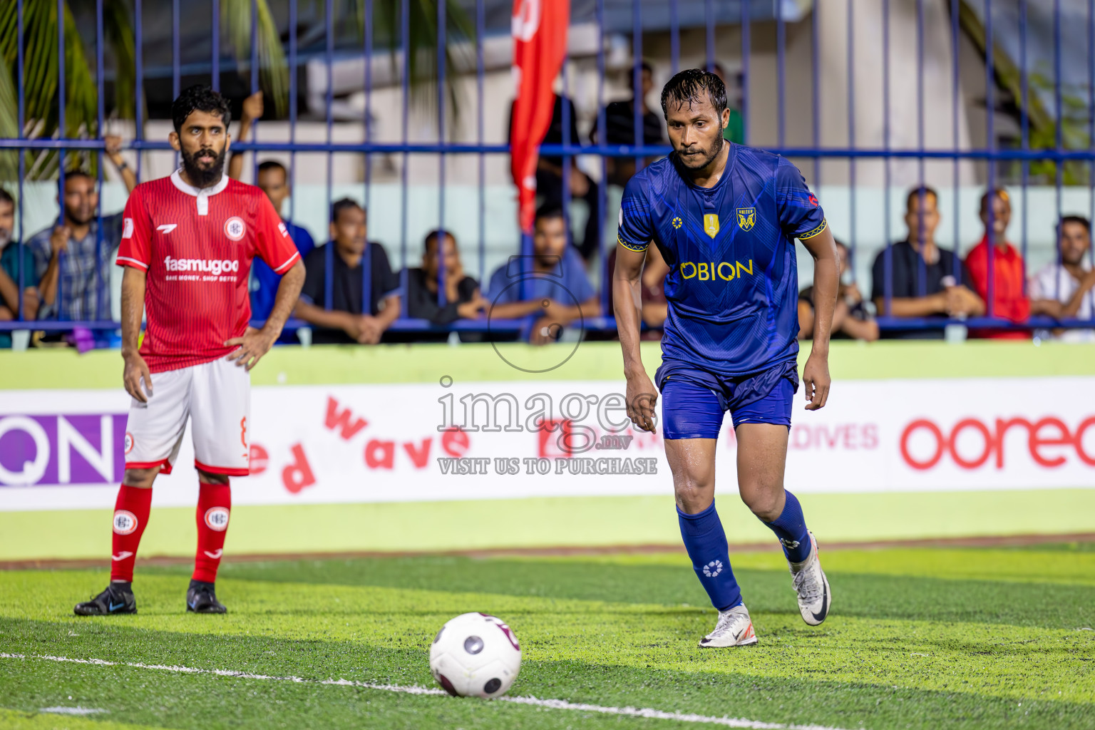 United V vs CC Sports Club in Semi Final of Eydhafushi Futsal Cup 2024 was held on Monday , 15th April 2024, in B Eydhafushi, Maldives Photos: Ismail Thoriq / images.mv