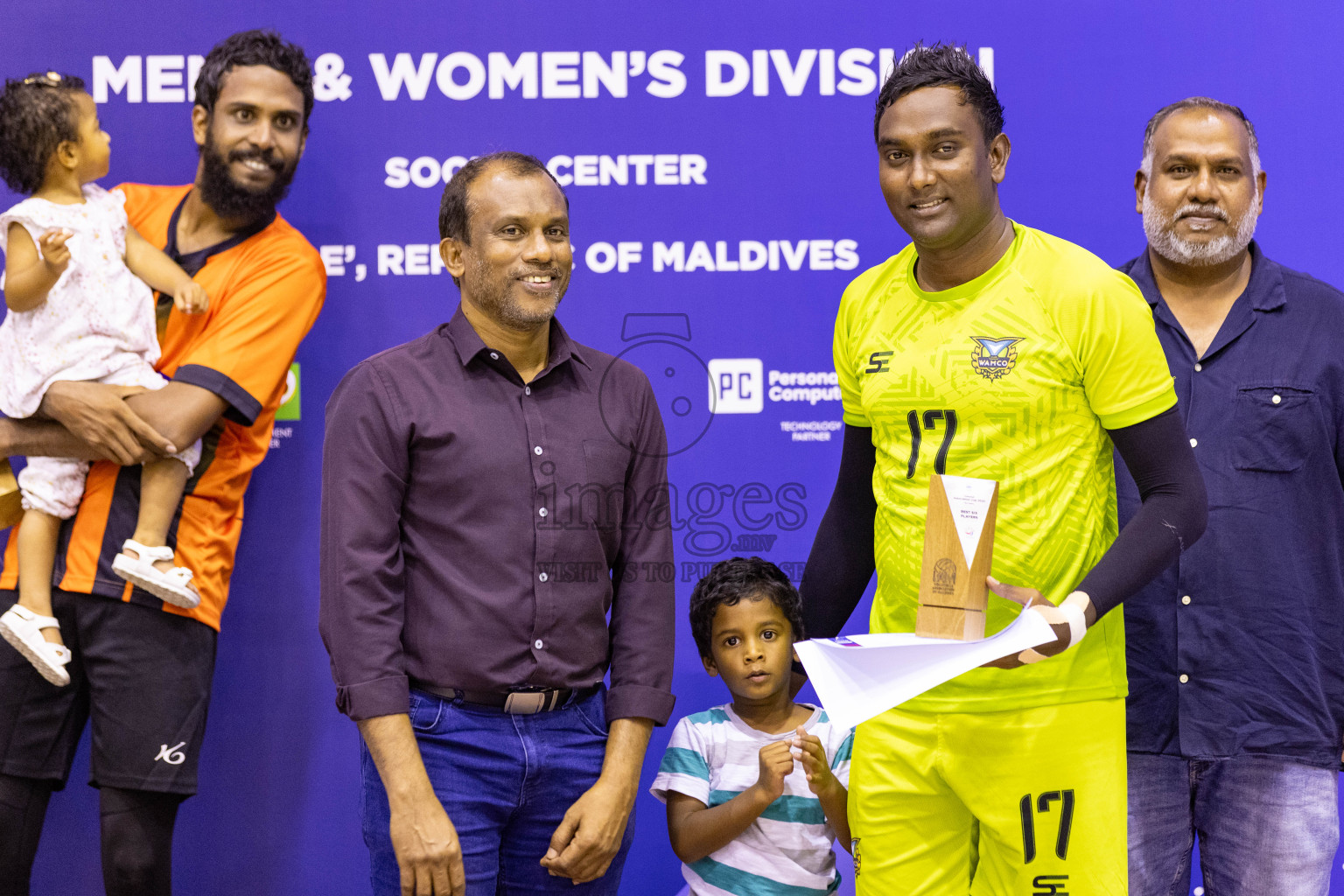 Final of Men's Division of Volleyball Association Cup 2023 held in Male', Maldives on Tuesday, 26th December 2023 at Social Center Indoor Hall Photos By: Nausham Waheed /images.mv