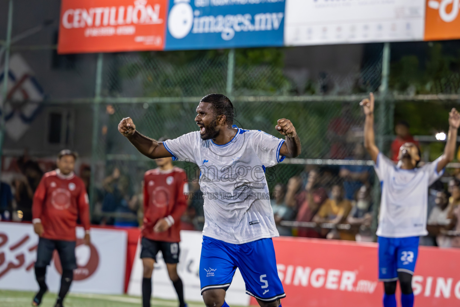 Team Badhahi vs Kulhivaru Vuzaara Club in the Semi-finals of Club Maldives Classic 2024 held in Rehendi Futsal Ground, Hulhumale', Maldives on Thursday, 19th September 2024. Photos: Ismail Thoriq / images.mv