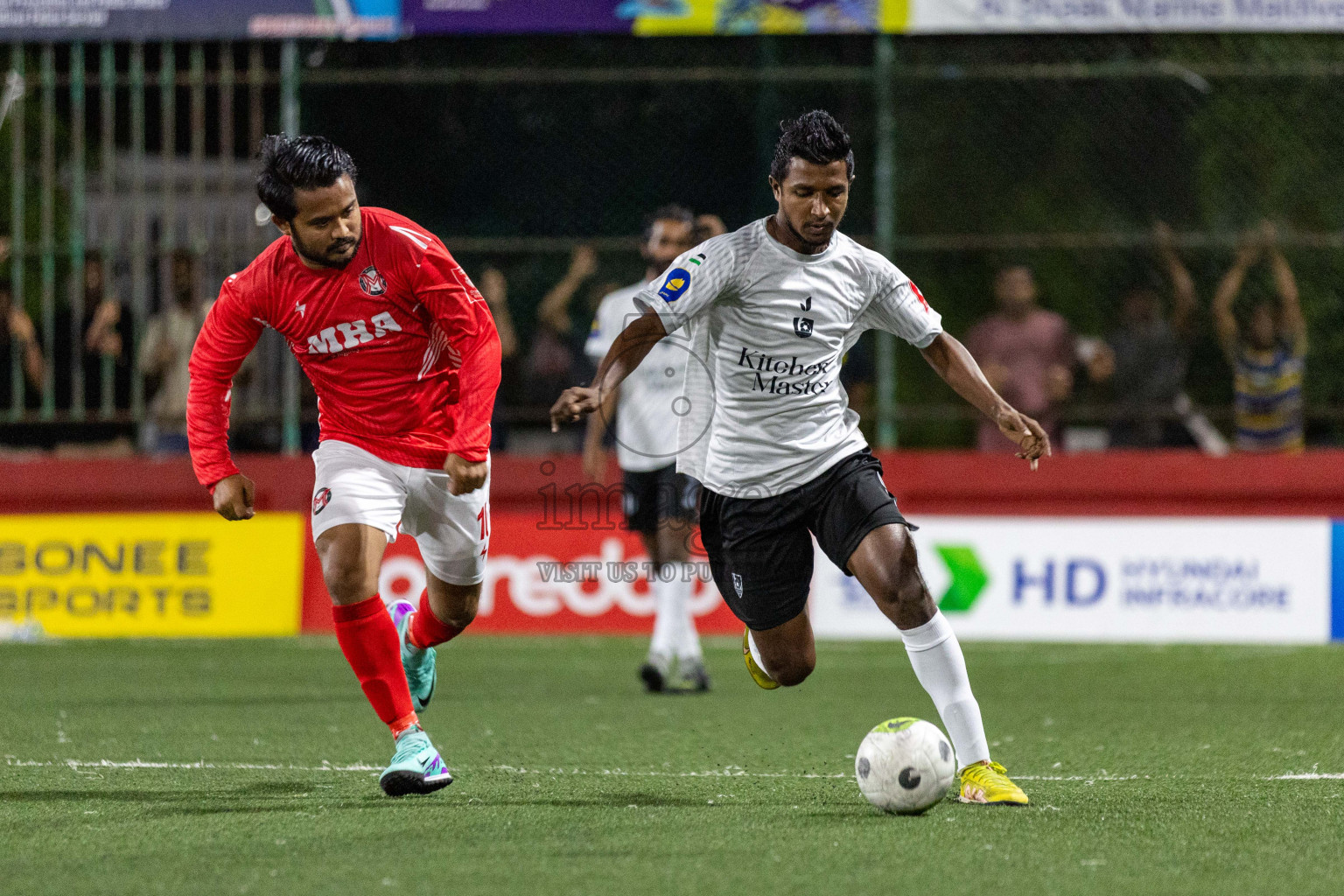 Sh Maroshi vs Sh Kanditheemu in Day 8 of Golden Futsal Challenge 2024 was held on Monday, 22nd January 2024, in Hulhumale', Maldives Photos: Nausham Waheed / images.mv