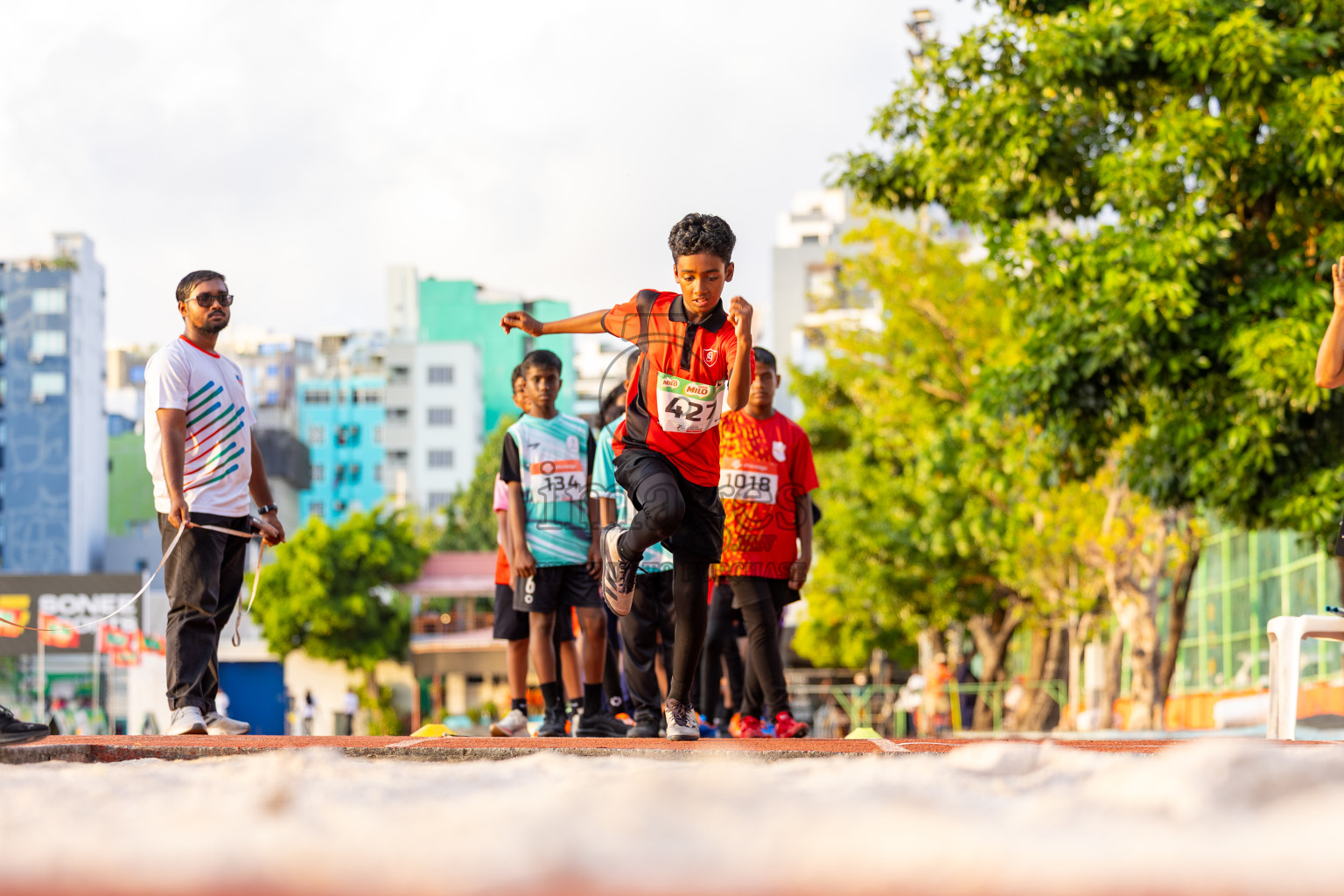 Day 1 of Inter-school Athletics Championship 2025 held in Ekuveni Synthetic Track, Male', Maldives on Monday, 06th October 2025. Photos by: Ismail Thoriq / Images.mv
