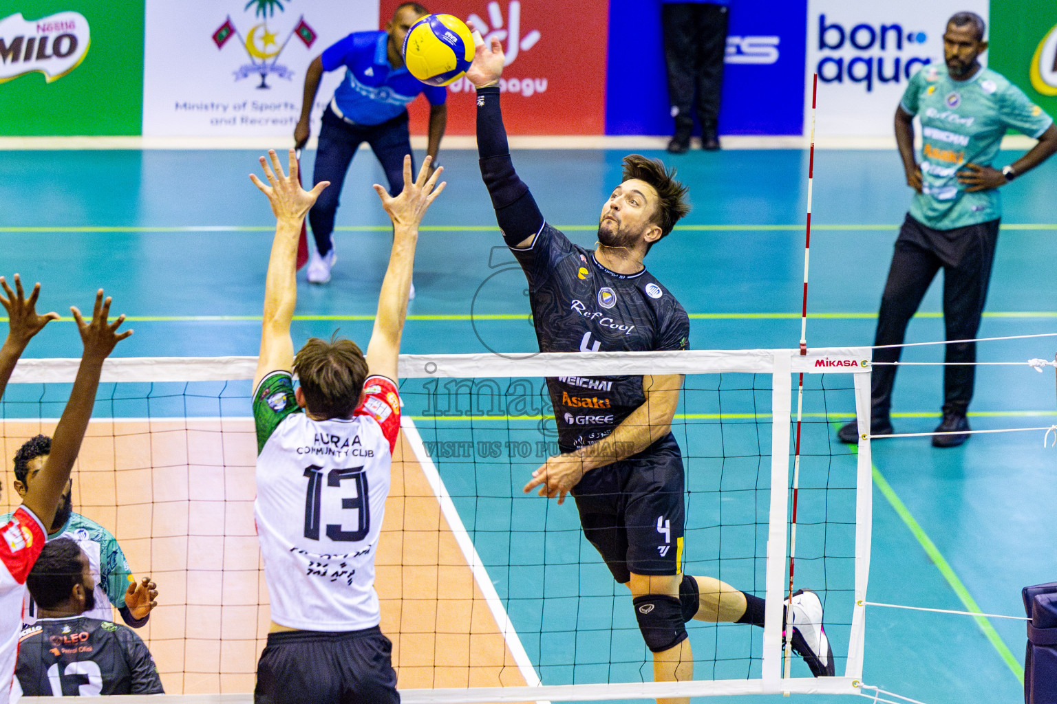 Dhivehi Sifainge Club vs Huraa Community Club in Semi Finals of MILO VAM Cup 2025 held in Male', Maldives on Tuesday, 1st July 2025 at Social Center Indoor Hall Photos By: Nausham Waheed / images.mv