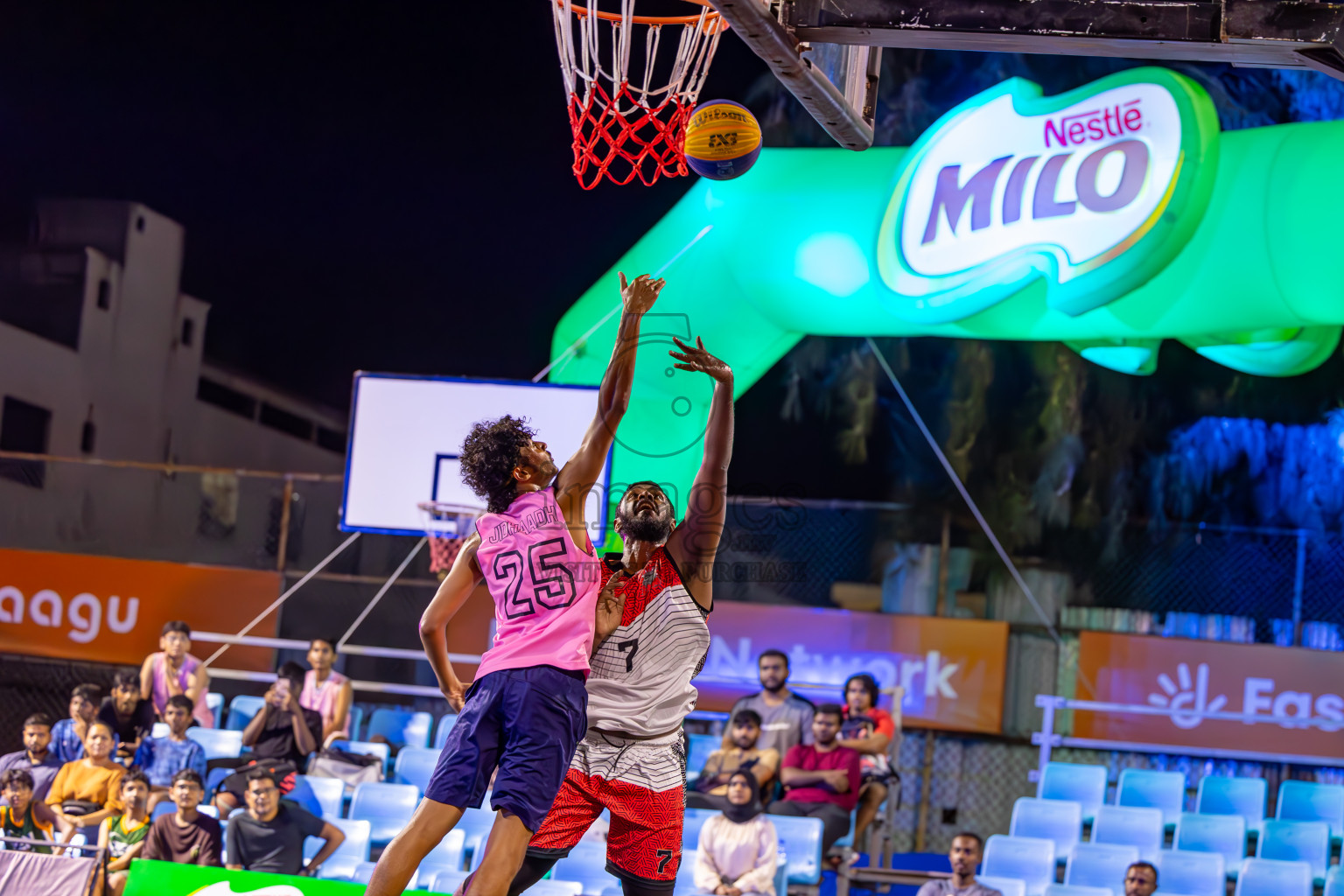 Day 6 of MILO Ramadan 3x3 Challenge 2024 was held in Ekuveni Outdoor Basketball Court at Male', Maldives on Sunday, 18th March 2024.
Photos: Ismail Thoriq / images.mv