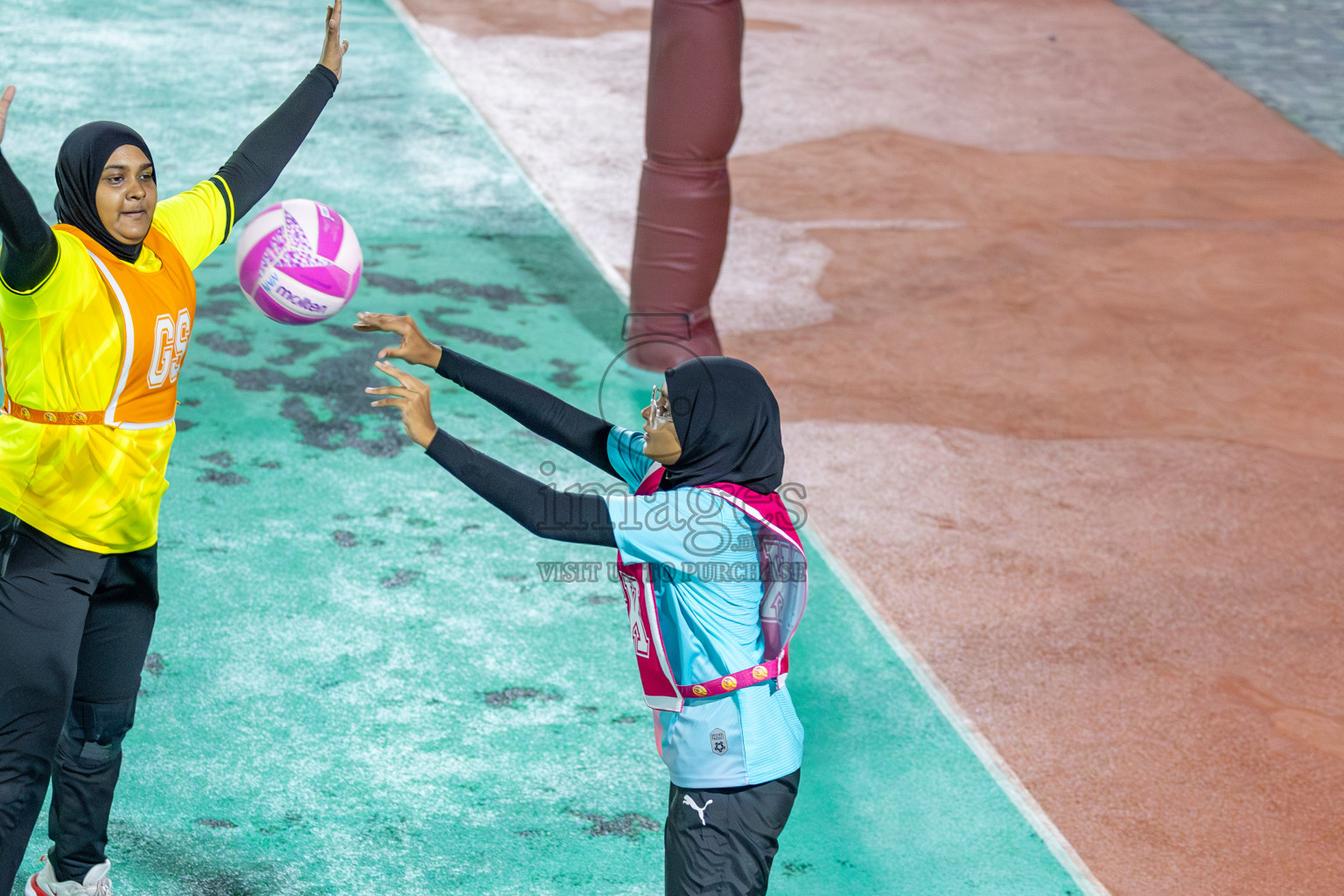 KYRC vs Youth United Sports Club in Division 1 of of National Netball Tournament 2025 held in Ekuveni Netball Court at Male', Maldives on Thursday, 22nd May 2025. Photos: Mohamed Mahfooz Moosa / images.mv