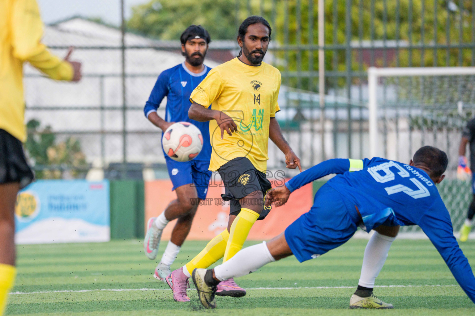 Kanmathi SC VS Laamu Blues in Day 1 - Fonadhoo Youth Futsal Challenge 2025 was held in Fonadhoo Futsal Stadium, L. Fonadhoo, Maldives on Sunday, 26th October 2025 Photos: Arif Rasheed / images.mv