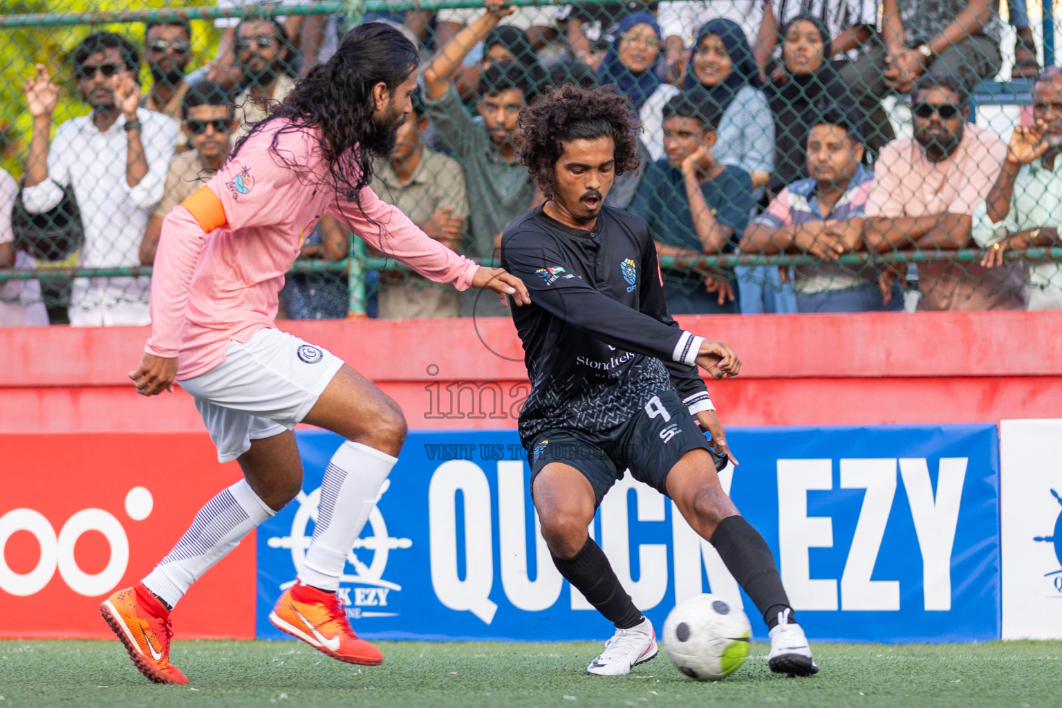 K Dhiffushi vs K Gulhi in Day 19 of Golden Futsal Challenge 2024 was held on Friday, 2nd February 2024, in Hulhumale', Maldives
Photos: Ismail Thoriq / images.mv