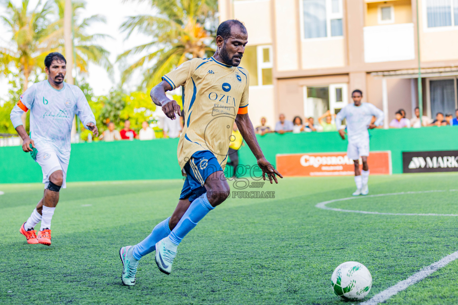 Fihalhohi vs Ozen Bolifushu in Resort League 2025 (South Male Zone) day 6 was held on Friday, 3rd October 2025 in Crossroads's Maldives, Photos: Areef Adam / images.mv