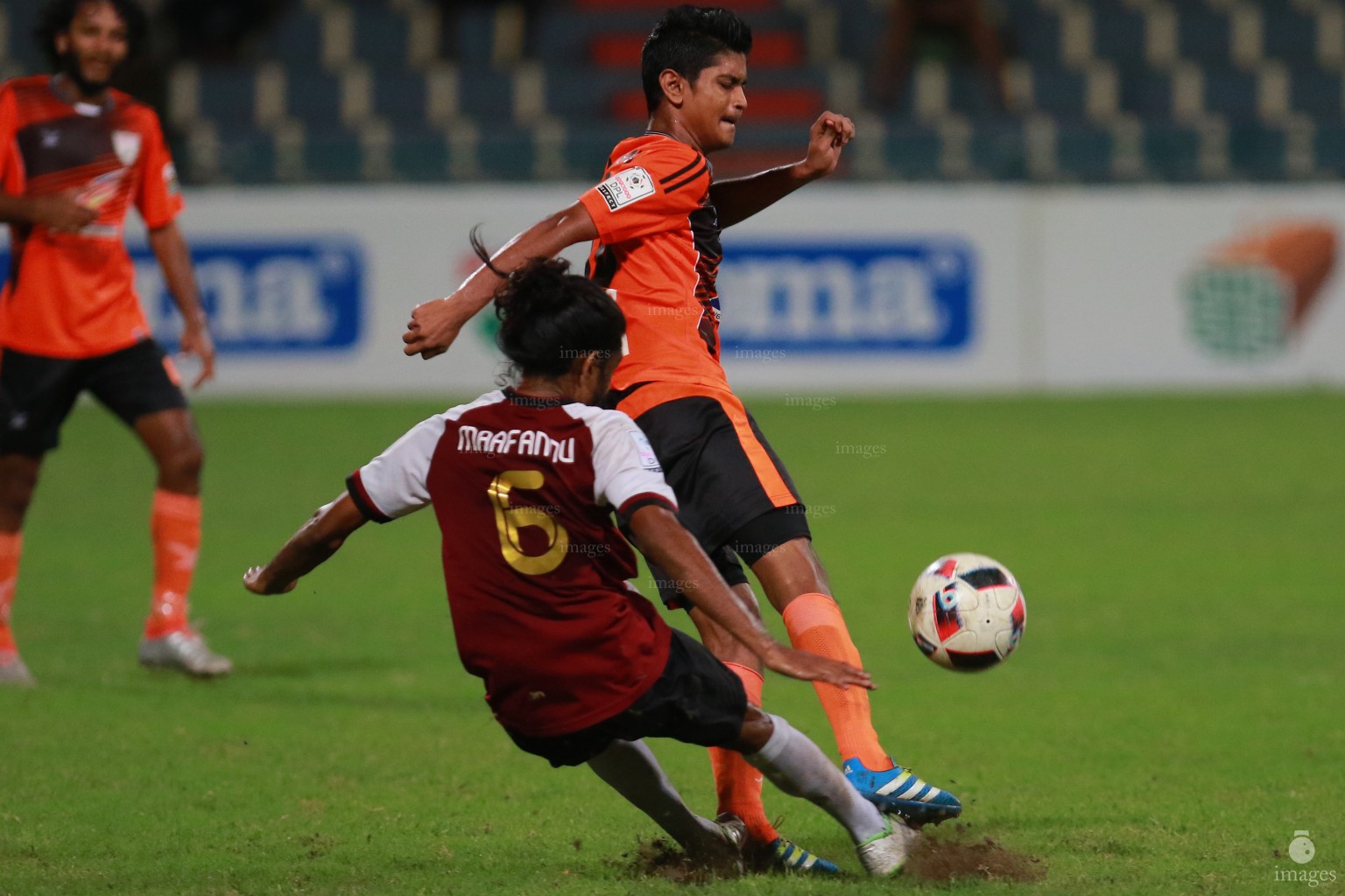 Club Eagles vs BG Sports in the third round of Ooredoo Dhivehi Premiere League. 2016 Male', Thursday 25 August 2016. (Images.mv Photo: Abdulla Abeedh)