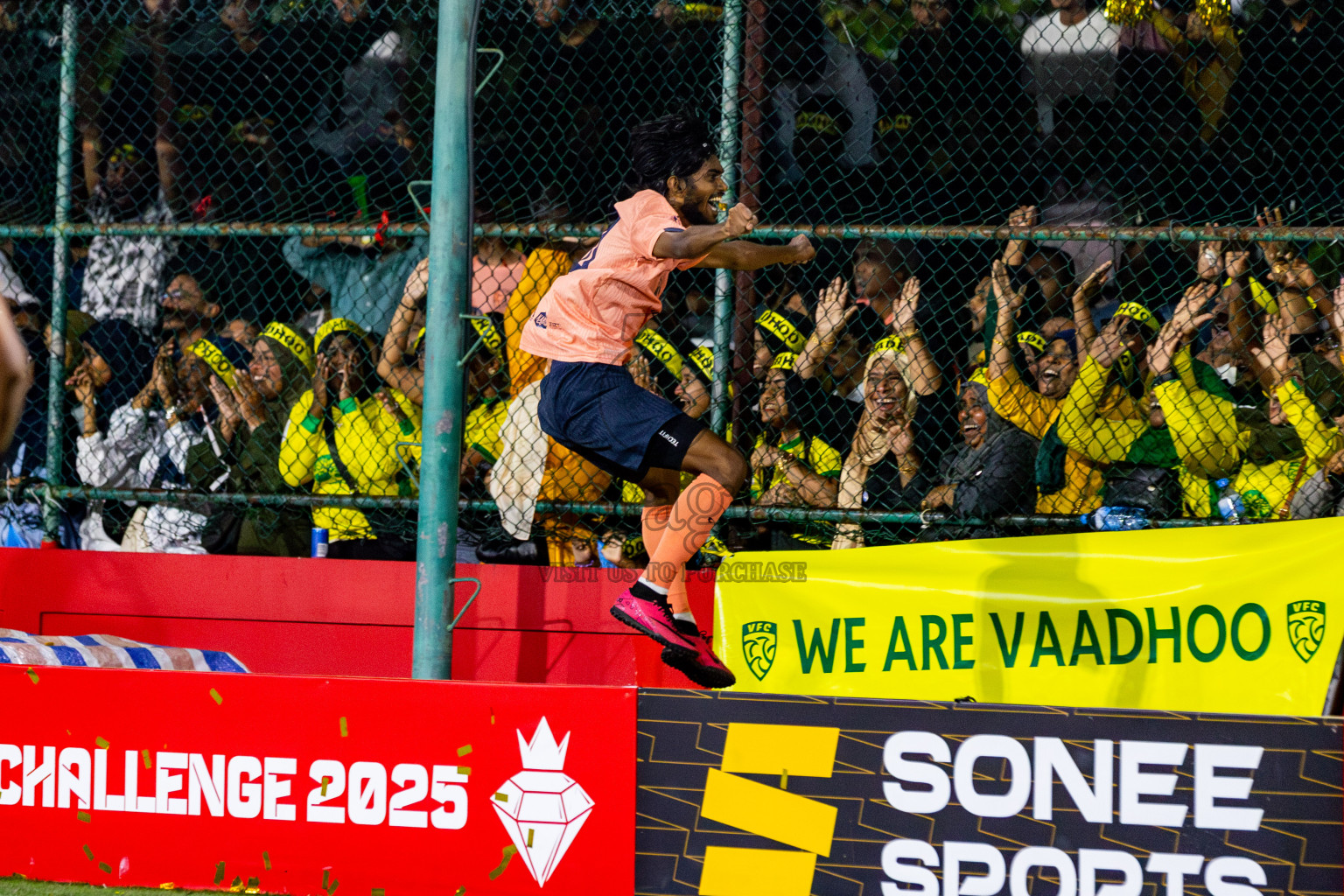 GDh Vaadhoo vs GDh Gadhdhoo in Gaafu Dhaal Atoll Final in Day 24 of Golden Futsal Challenge 2025 was held on Tuesday , 28th January 2025, in Hulhumale', Maldives. Photos: Nausham Waheed / images.mv