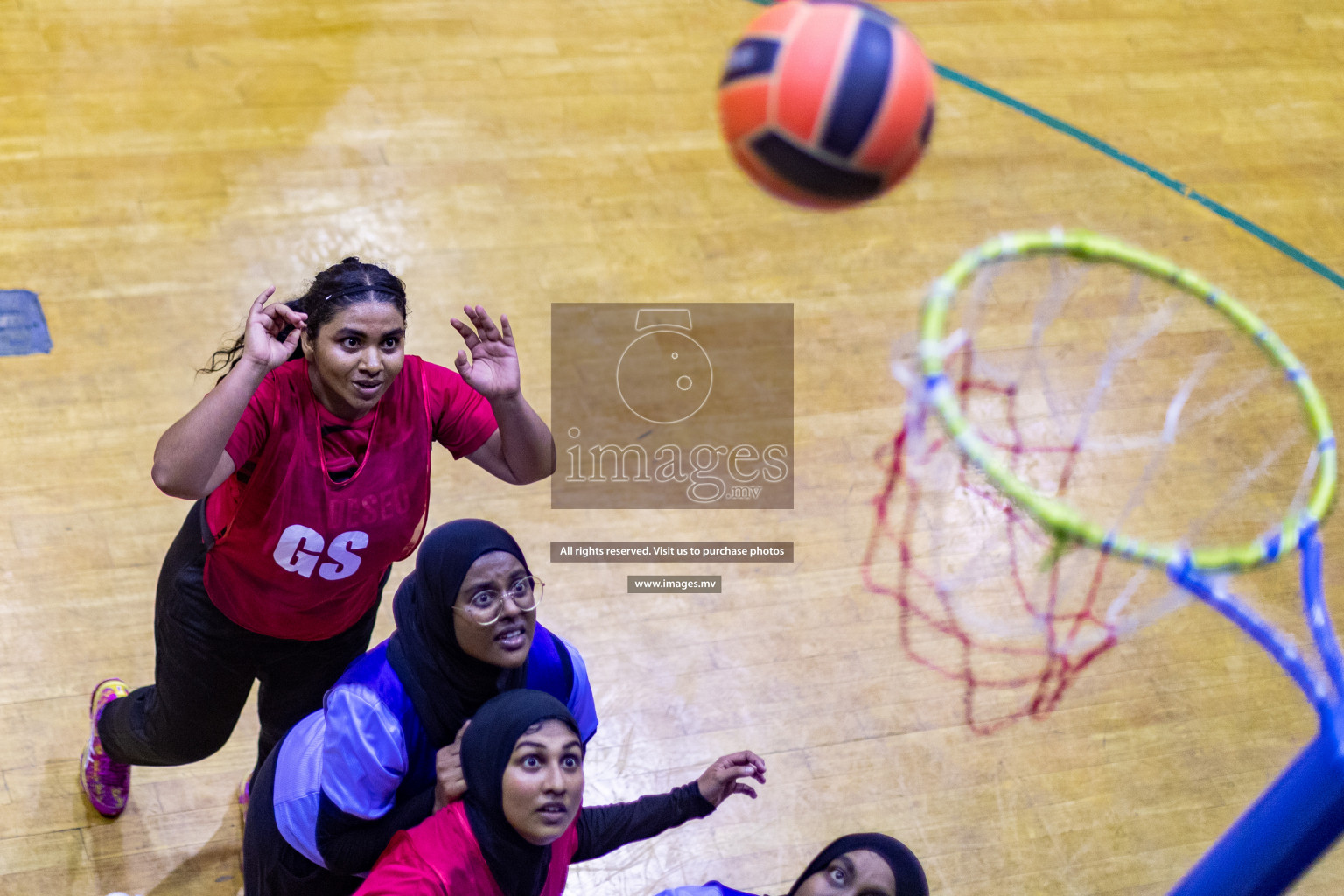 Lorenzo Sports Club vs Vyansa in the Milo National Netball Tournament 2022 on 18 July 2022, held in Social Center, Male', Maldives. Photographer: Shuu, Hassan Simah / Images.mv