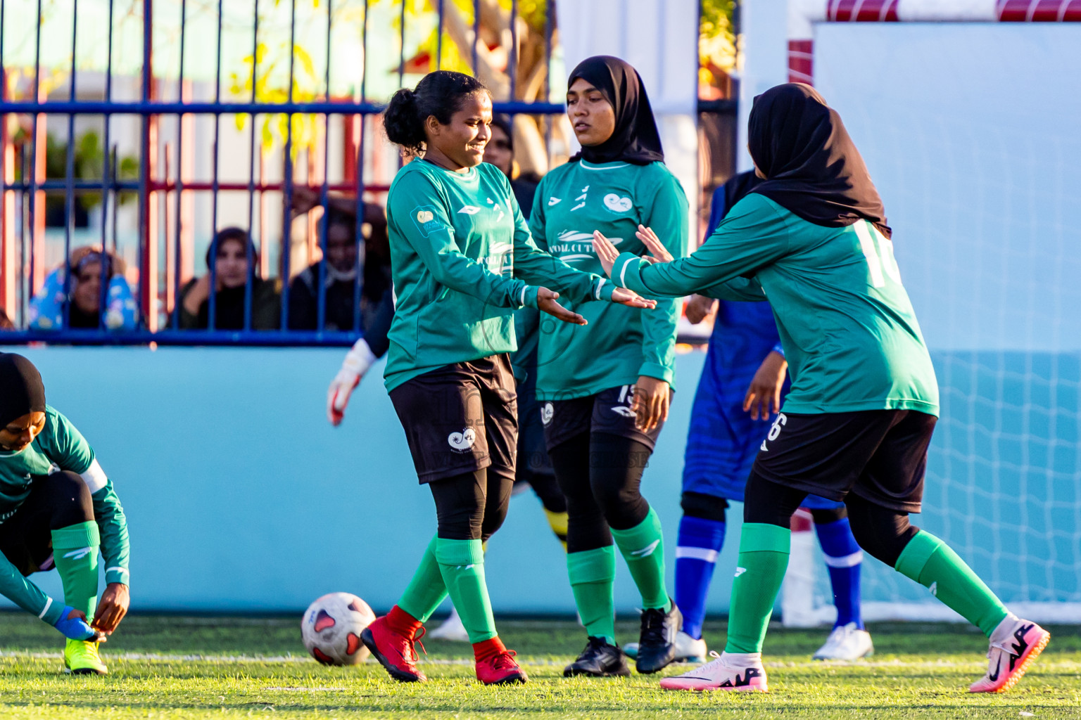 Goidhoo vs Hithaadhoo in Day 4 of Better in Baa Futsal Fiesta 2025 Woman's division held in B. Eydhafushi, Maldives on Saturday, 8th November 2025. Photos: Nausham Waheed / images.mv