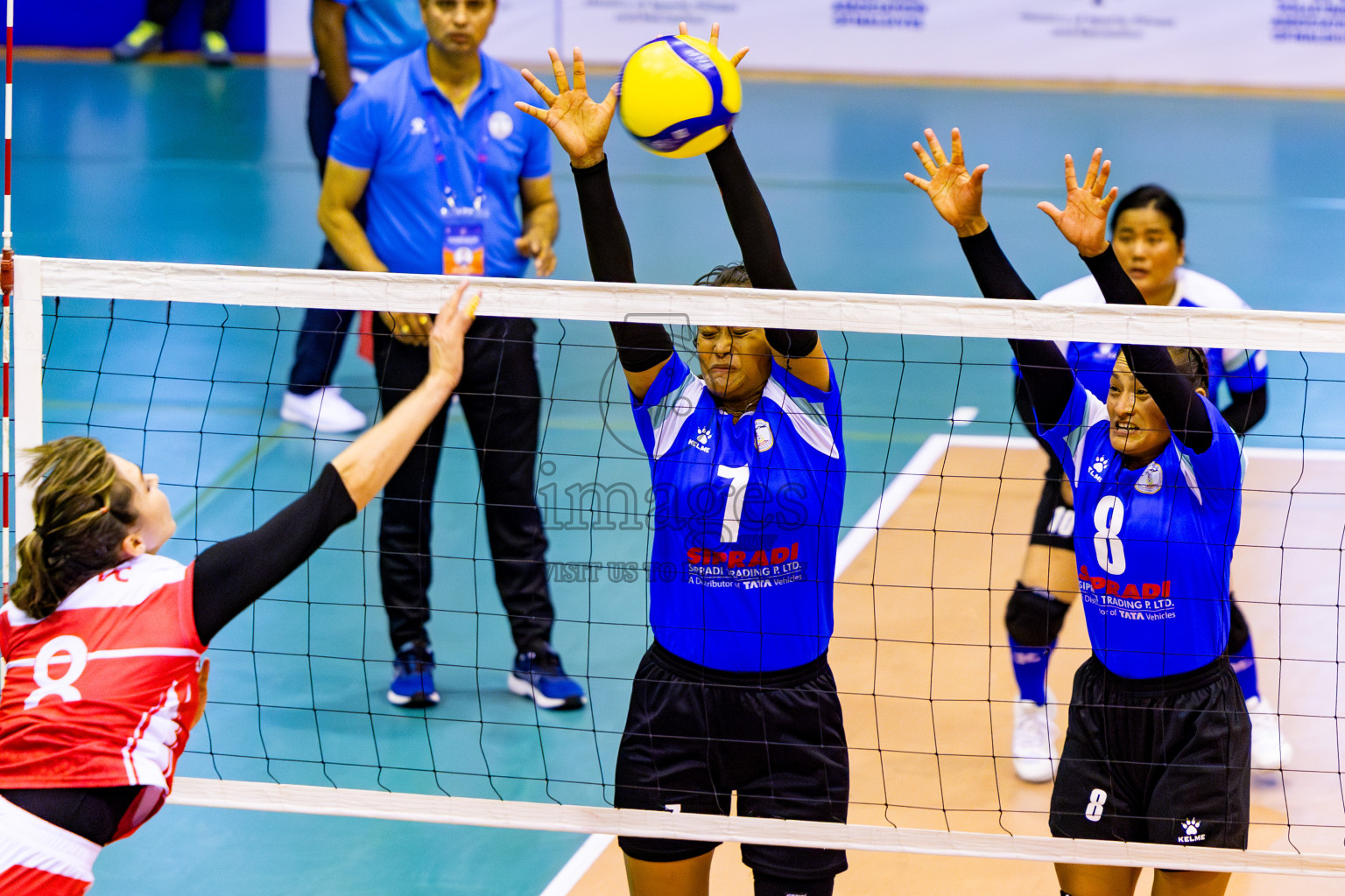 Nepal Police Club vs Humo VC in the Final of CAVA Woman's Volleyball Club Championship 2024 was held in Social Center, Male', Maldives on Saturday, 21st September 2024. Photos: Nausham Waheed / images.mv