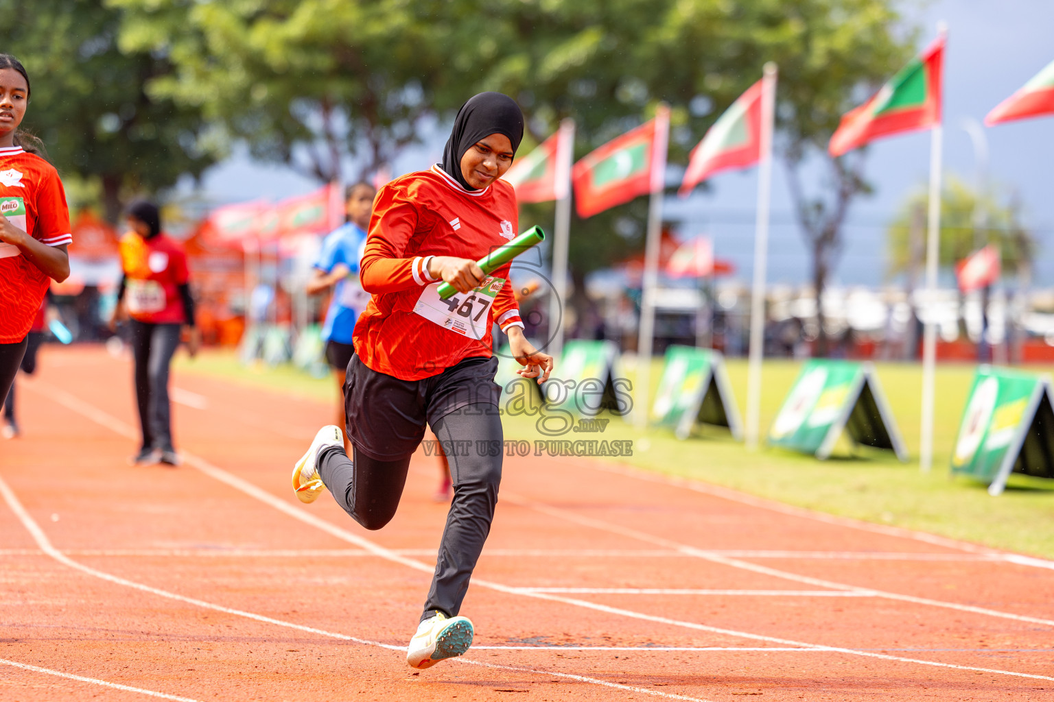 Day 6 of Inter-school Athletics Championship 2025 held in Ekuveni Synthetic Track, Male', Maldives on Sunday, 12th October 2025. Photos by: Ismail Thoriq / Images.mv