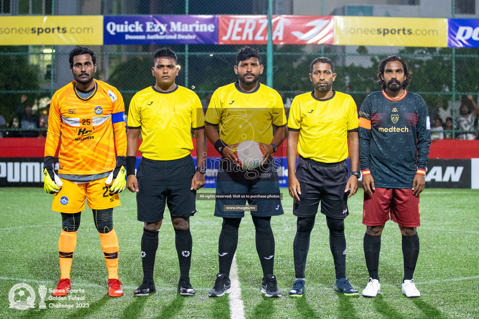 Th. Gaadhiffushi vs Th. Veymandoo in Day 4 of Golden Futsal Challenge 2023 on 08 February 2023 in Hulhumale, Male, Maldives