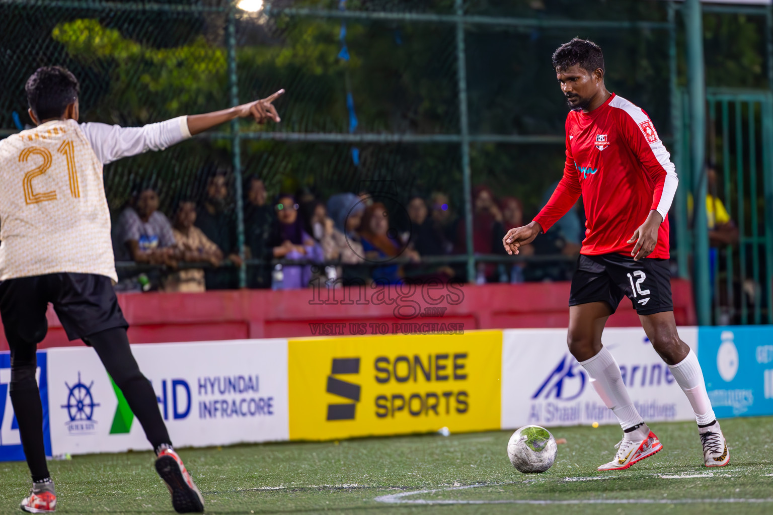 M Mulah VS M Raiymandhoo in Day 25 of Golden Futsal Challenge 2024 was held on Thursday , 8th February 2024 in Hulhumale', Maldives
Photos: Ismail Thoriq / images.mv