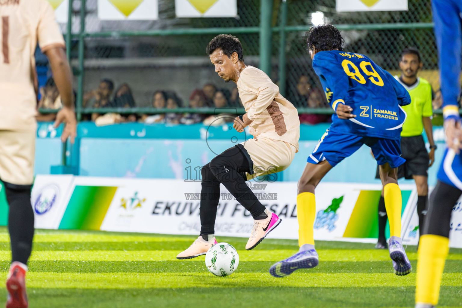 Dee Cee Jay SC vs Fools SC in Semi Finals of Laamehi Dhiggaru Ekuveri Futsal Challenge 2025 was held on Sunday, 27th July 2025, at Dhiggaru Futsal Ground, Dhiggaru, Maldives Photos: Areef Adam / images.mv