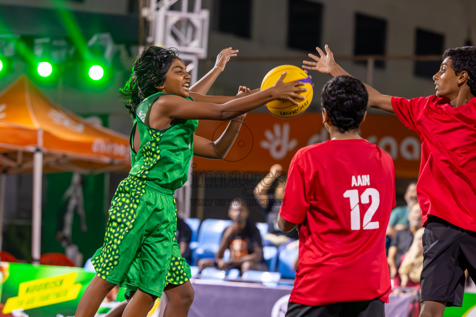 Day 3 of MILO Ramadan 3x3 Challenge 2024 was held in Ekuveni Outdoor Basketball Court at Male', Maldives on Thursday, 14th March 2024.
Photos: Ismail Thoriq / images.mv