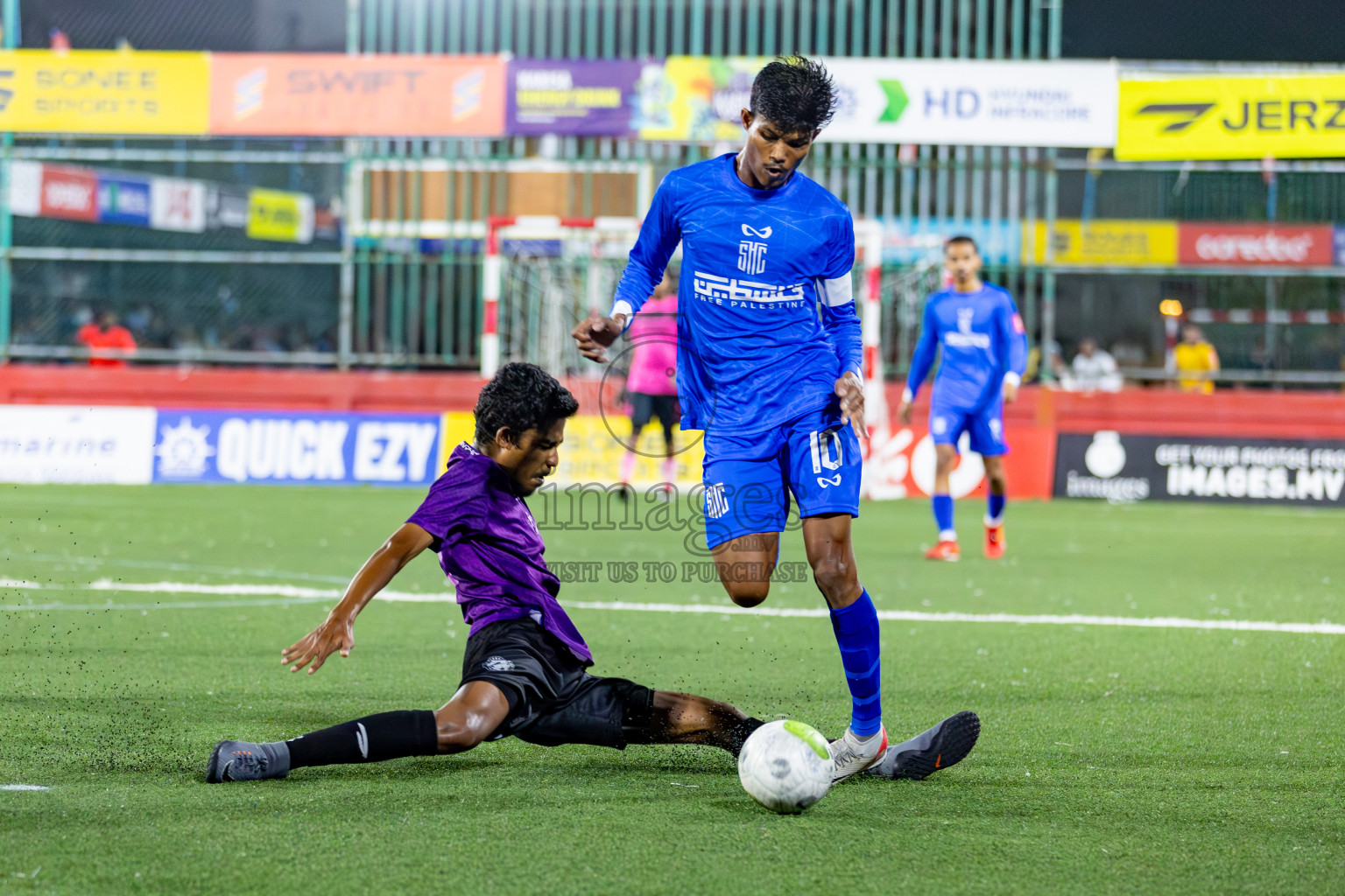 GA. Kanduhulhuhdoo VS S. Hithadhoo on Day 35 of Golden Futsal Challenge 2024 was held on Tuesday, 20th February 2024, in Hulhumale', Maldives 
Photos: Hassan Simah, / images.mv