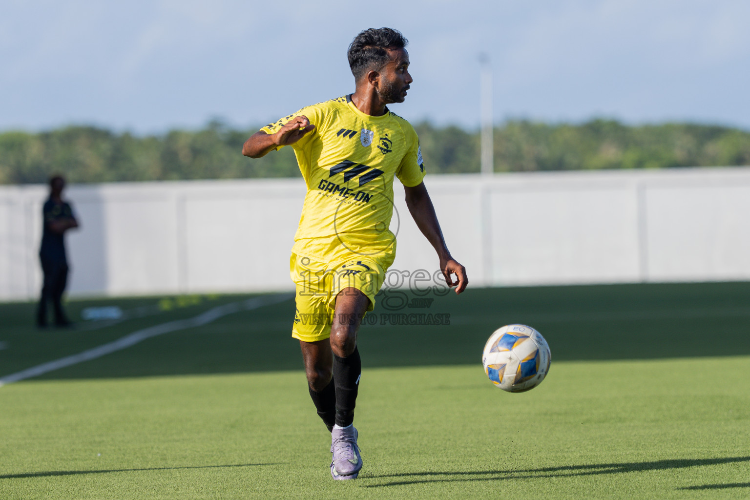 Velaa Sports Club vs Team Middle East in Day 3 of Eydhafushi Cup 2025 held in Eydhafushi Football Stadium at B. Eydhafushi, Maldives on Sunday, 7th September 2025. Photos: Arif Rasheed / images.mv