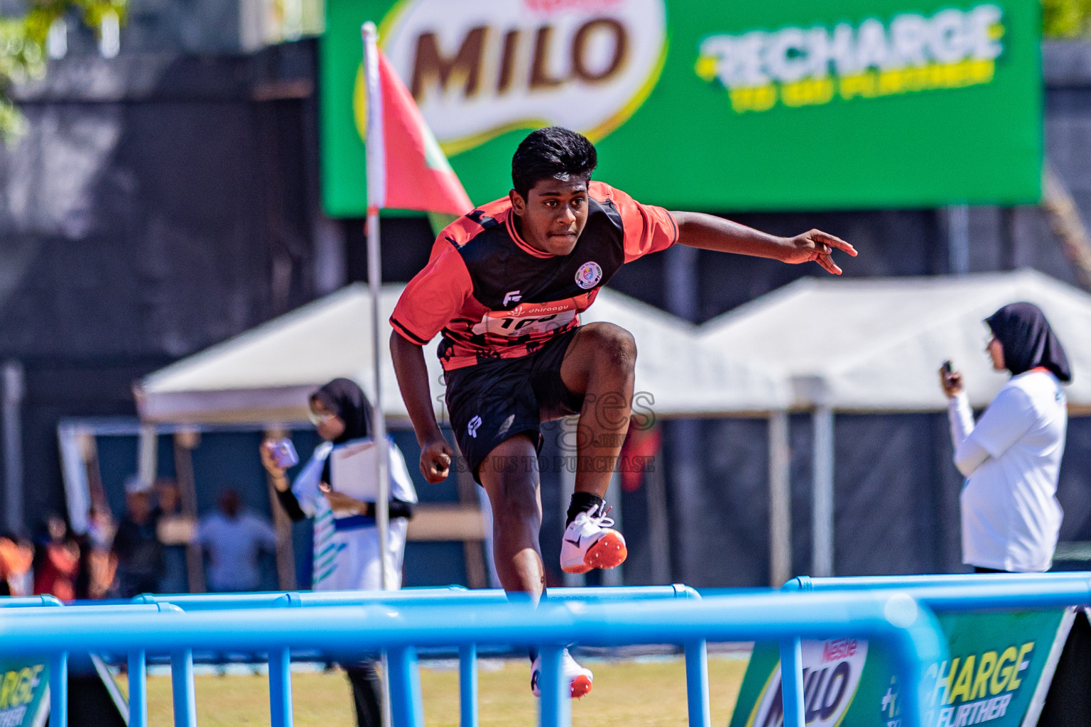 Day 3 of Inter-school Athletics Championship 2025 held in Ekuveni Synthetic Track, Male', Maldives on Wednesday, 08th October 2025. Photos by: Areef Adam / Images.mv