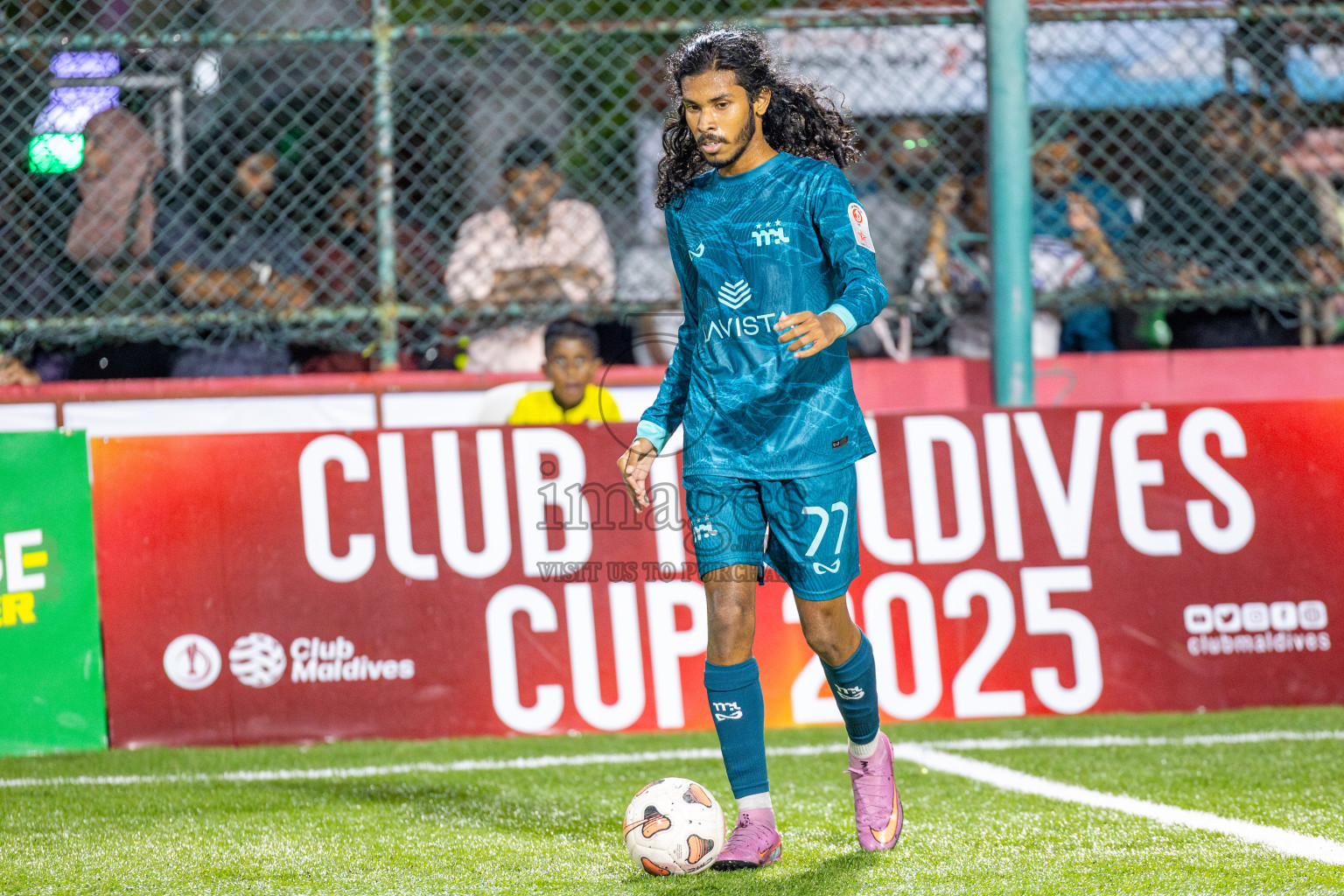 MPL vs Club AVSEC in Day 9 of Club Maldives Cup 2025 was held in Rehendhi Futsal Ground, Hulhumale', Maldives on Thursday, 9th October 2025. 
Photos: Ismail Thoriq / images.mv