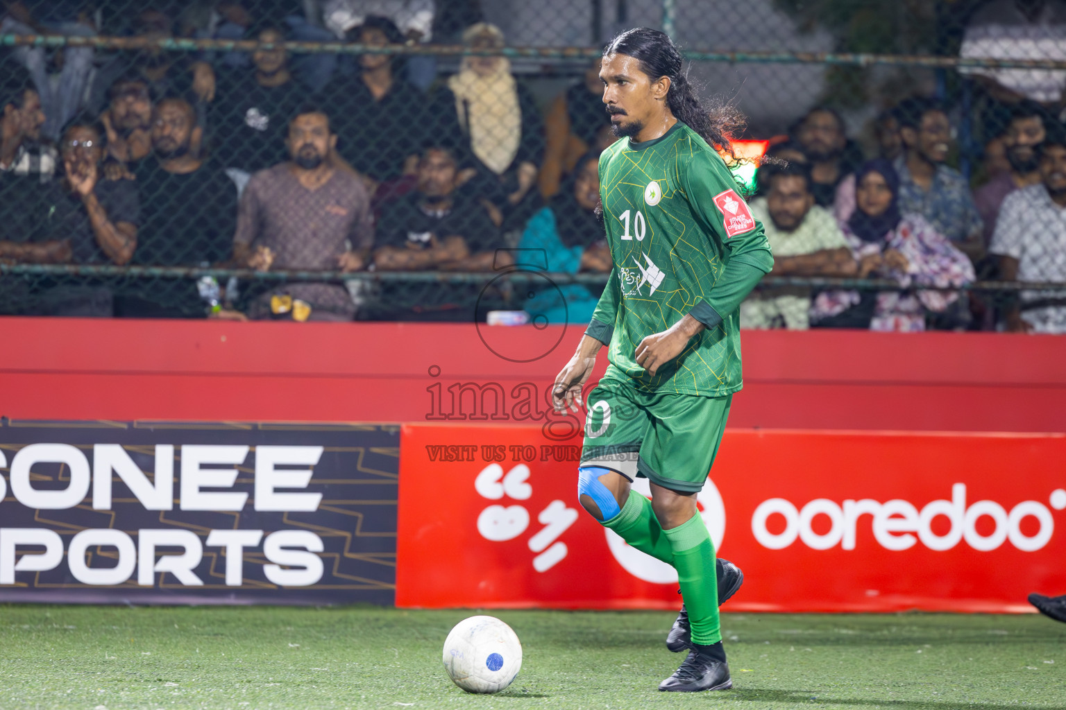 R Rasgetheemu vs R Maduvvari in Day 14 of Golden Futsal Challenge 2025 was held on Saturday, 18th January 2025, in Hulhumale', Maldives. Photos: Ismail Thoriq / images.mv