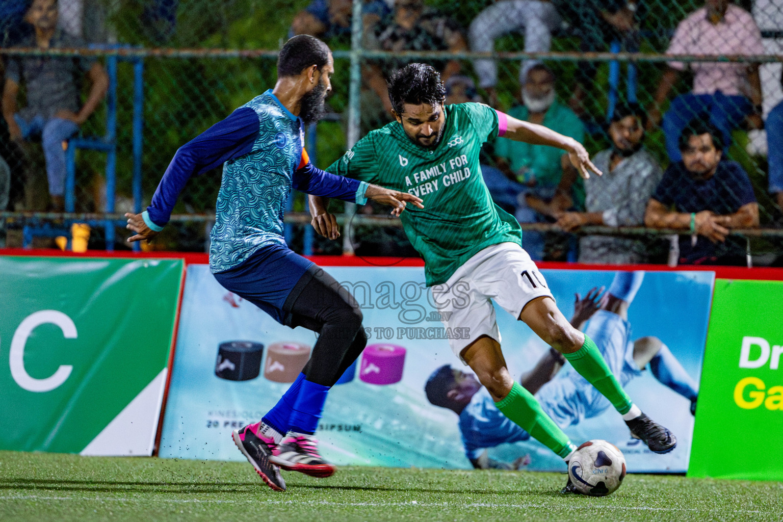 TEAM BADHAHI vs THAULEEMEE GULHUN in Club Maldives Classic 2024 held in Rehendi Futsal Ground, Hulhumale', Maldives on Monday, 16th September 2024. Photos: Shu / images.mv