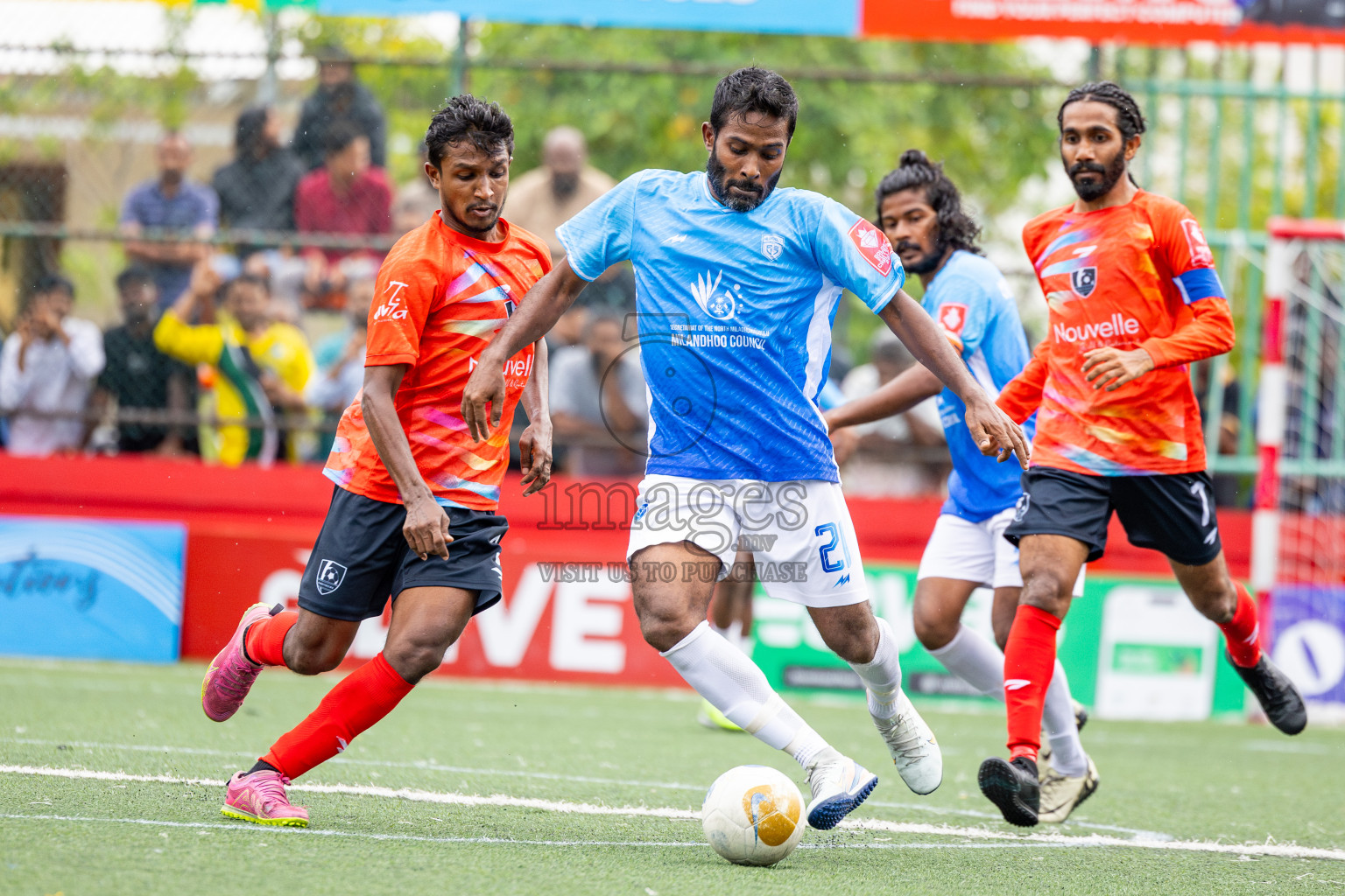 Sh Kanditheemu vs Sh Milandhoo in Day 21 of Golden Futsal Challenge 2025 was held on Saturday , 25th January 2025, in Hulhumale', Maldives.
Photos: Ismail Thoriq / images.mv