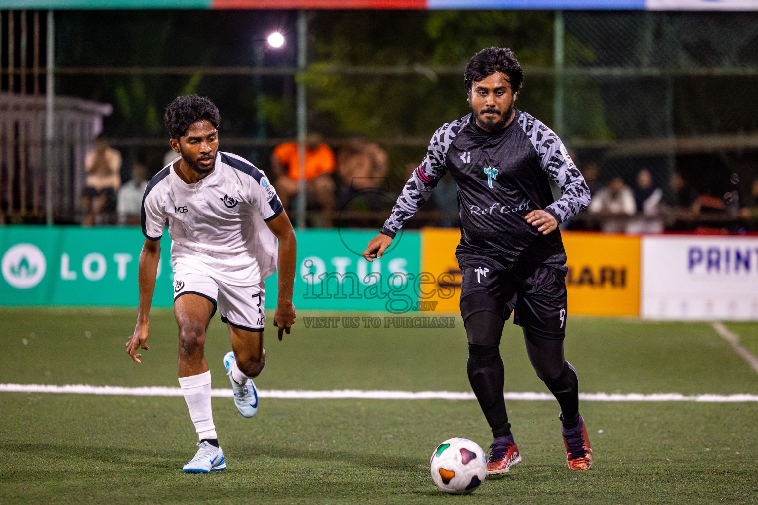 DHAAKHILY CLUB vs HULHUMALE HOSPITAL in Club Maldives Classic 2024 held in Rehendi Futsal Ground, Hulhumale', Maldives on Thursday, 5th September 2024. 
Photos: Hassan Simah / images.mv