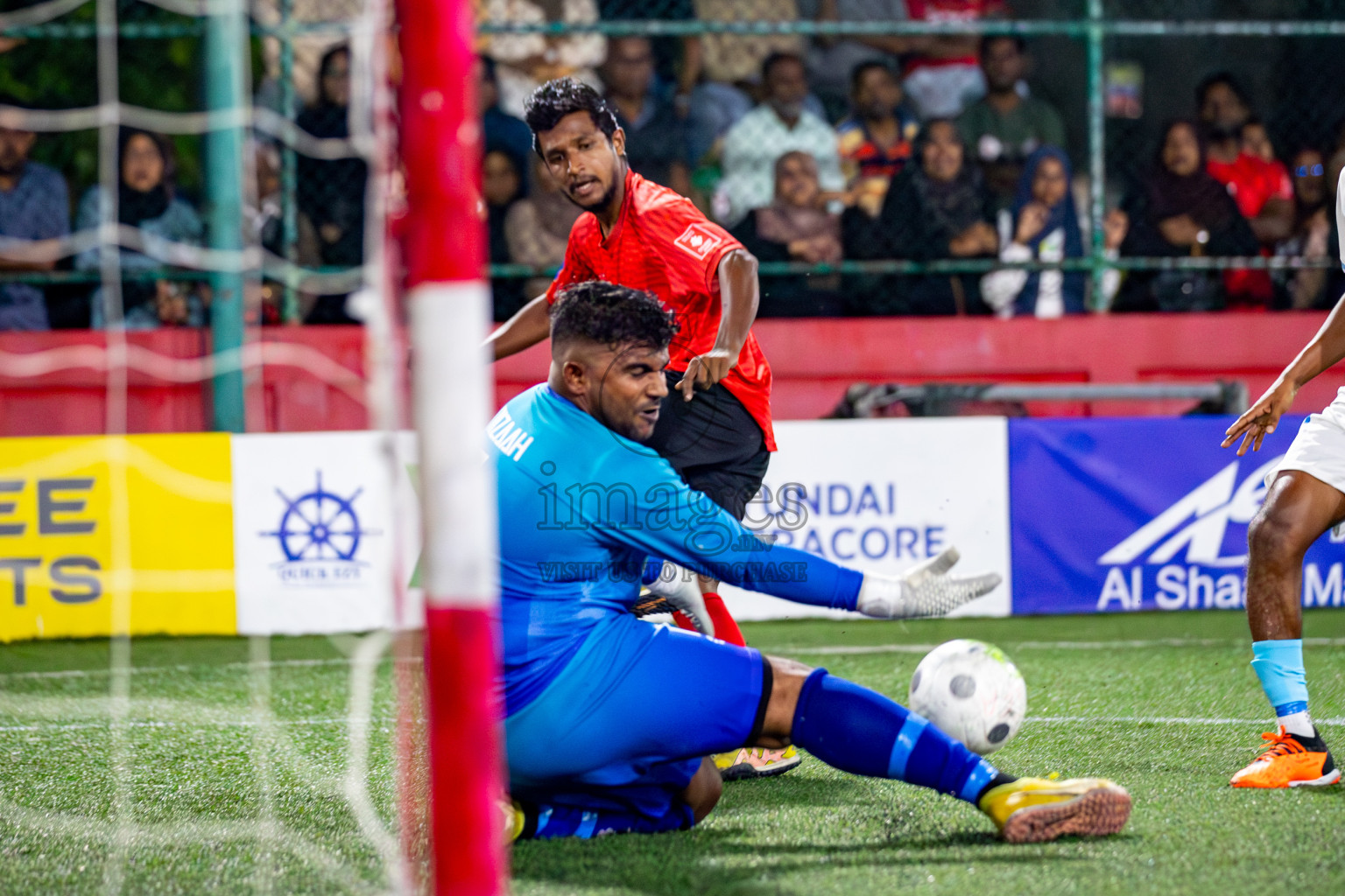 Sh. Feydhoo VS Sh. Kanditheemu on Day 30 of Golden Futsal Challenge 2024, held on Tuesday , 14th February 2024 in Hulhumale', Maldives 
Photos: Hassan Simah / images.mv