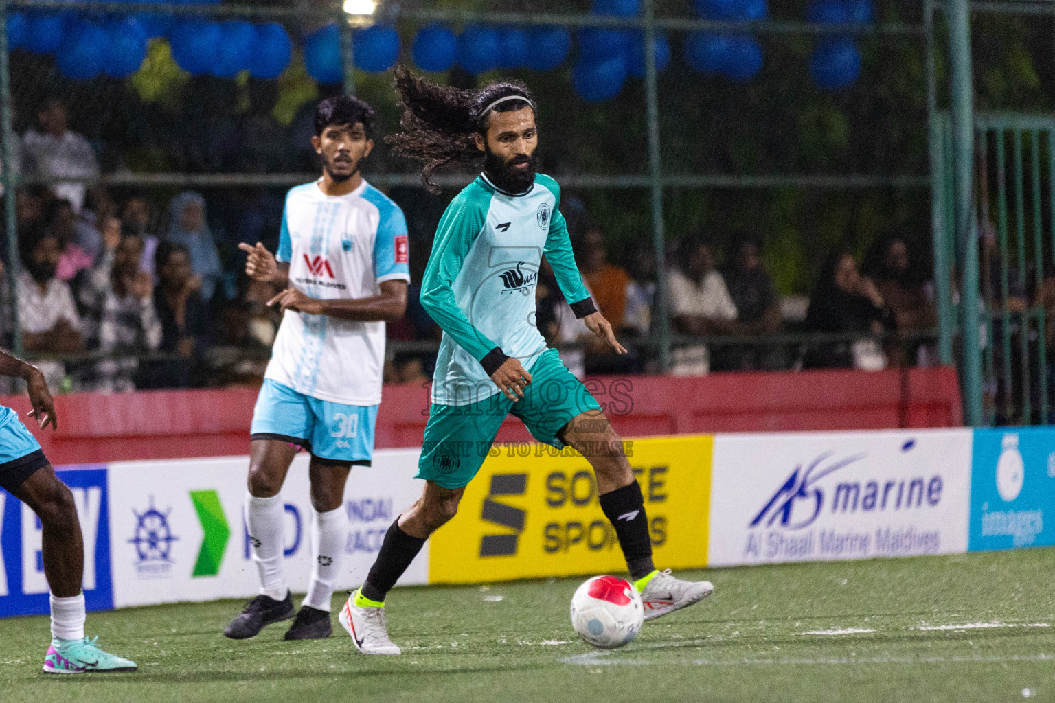 HA Thakandhoo vs HA Dhidhdhoo in Day 5 of Golden Futsal Challenge 2024 was held on Friday, 19th January 2024, in Hulhumale', Maldives
Photos: Ismail Thoriq / images.mv