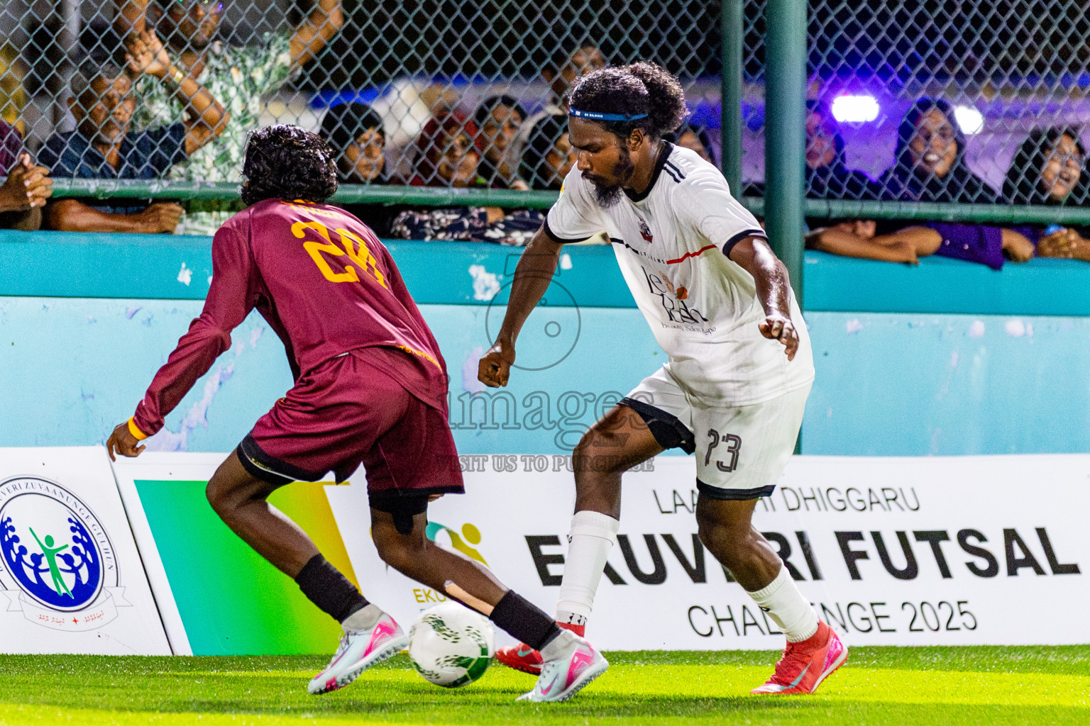 Ifhaams vs Comienzo fc in Semi Finals of Laamehi Dhiggaru Ekuveri Futsal Challenge 2025 was held on Sunday, 27th July 2025, at Dhiggaru Futsal Ground, Dhiggaru, Maldives Photos: Nausham Waheed  / images.mv