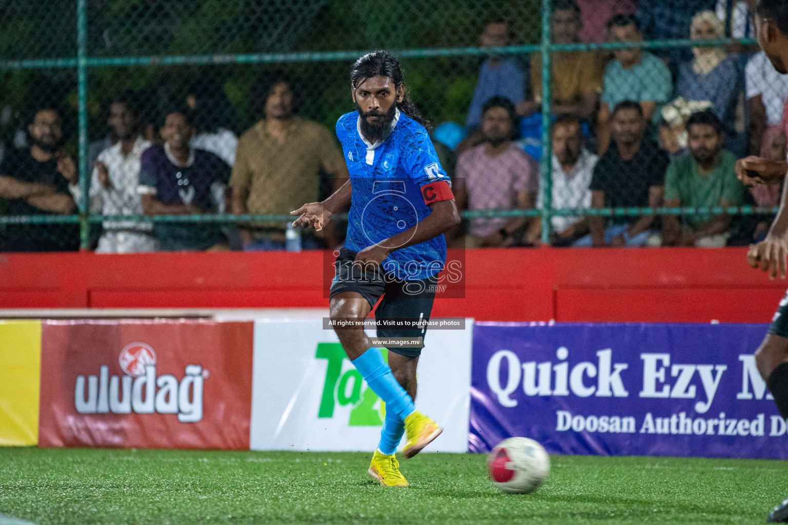 R. Alifushi vs R. Innamaadhoo in Day 7 of Golden Futsal Challenge 2023 on 11 February 2023 in Hulhumale, Male, Maldives