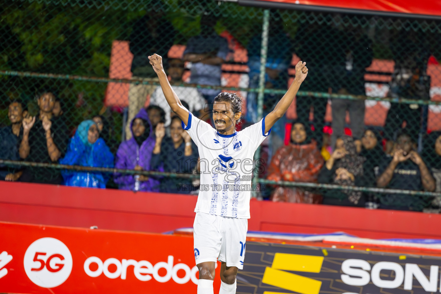 V Felidhoo vs V Keyodhoo in Atoll Round Final on Day 22 of Golden Futsal Challenge 2025 was held on Sunday , 26th January 2025, in Hulhumale', Maldives.
Photos: Ismail Thoriq / images.mv