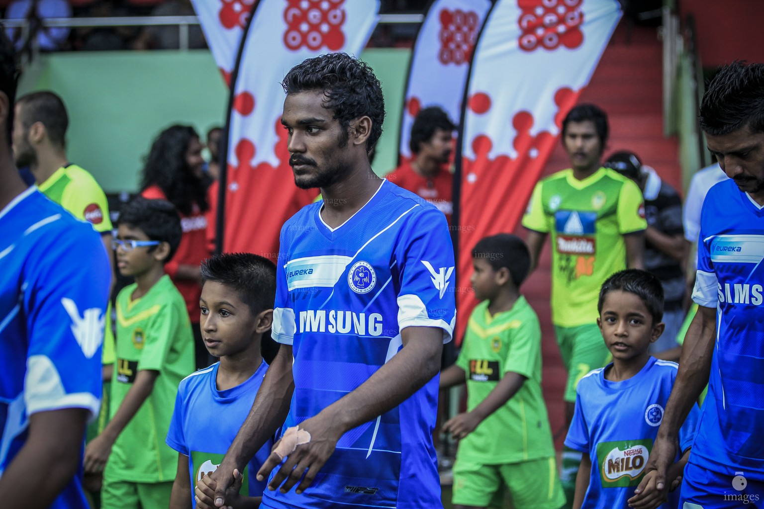 New Radiant Sports Club vs Maziya Sports & Recreation in Ooredoo Dhivehi Premier League 2016 Male', Tuesday April 19 2016. (Images.mv Photo: Mohamed Ahsan)