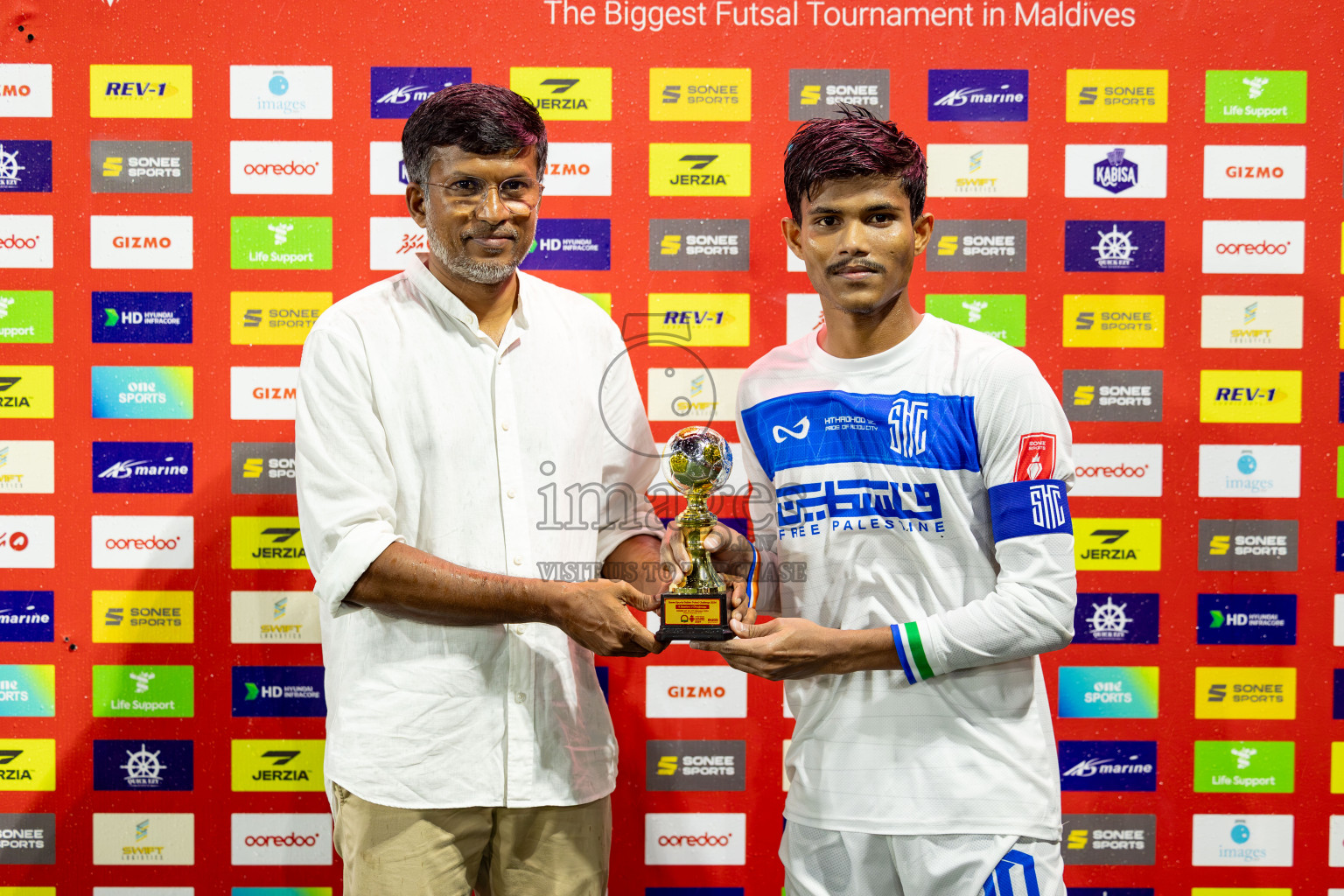 S. Hithadhoo VS ADh. Maamigili in Round of 16 on Day 40 of Golden Futsal Challenge 2024 which was held on Tuesday, 27th February 2024, in Hulhumale', Maldives Photos: Hassan Simah / images.mv